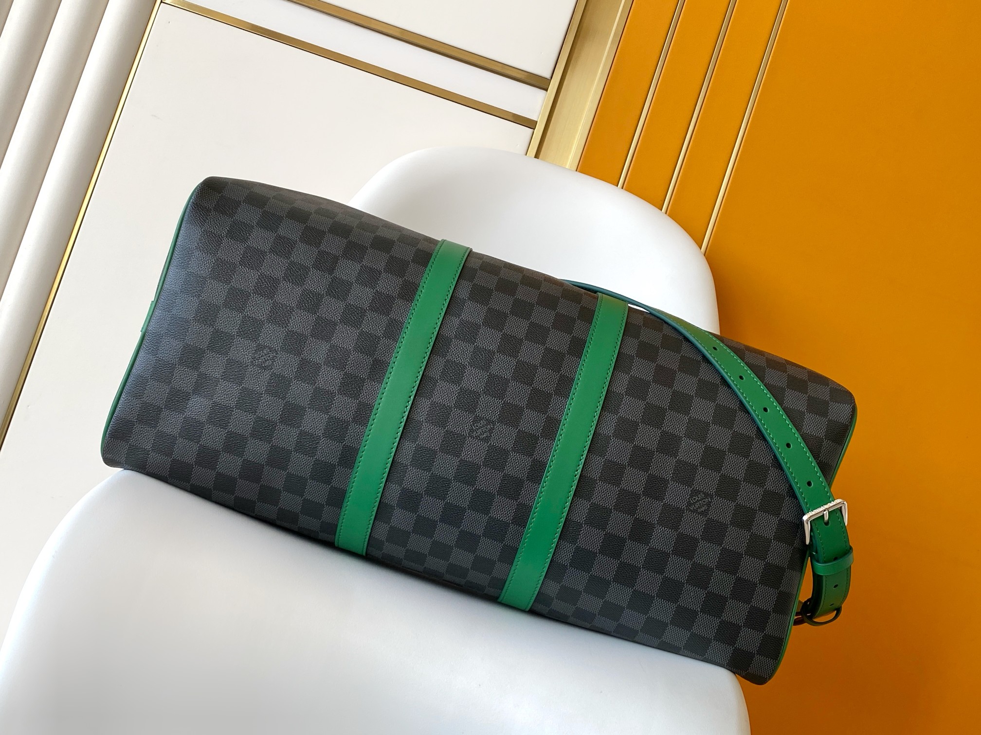 LV原單棋盤格綠飾邊旅行袋 經典與活力兼具｜歐美奢侈品精品推薦