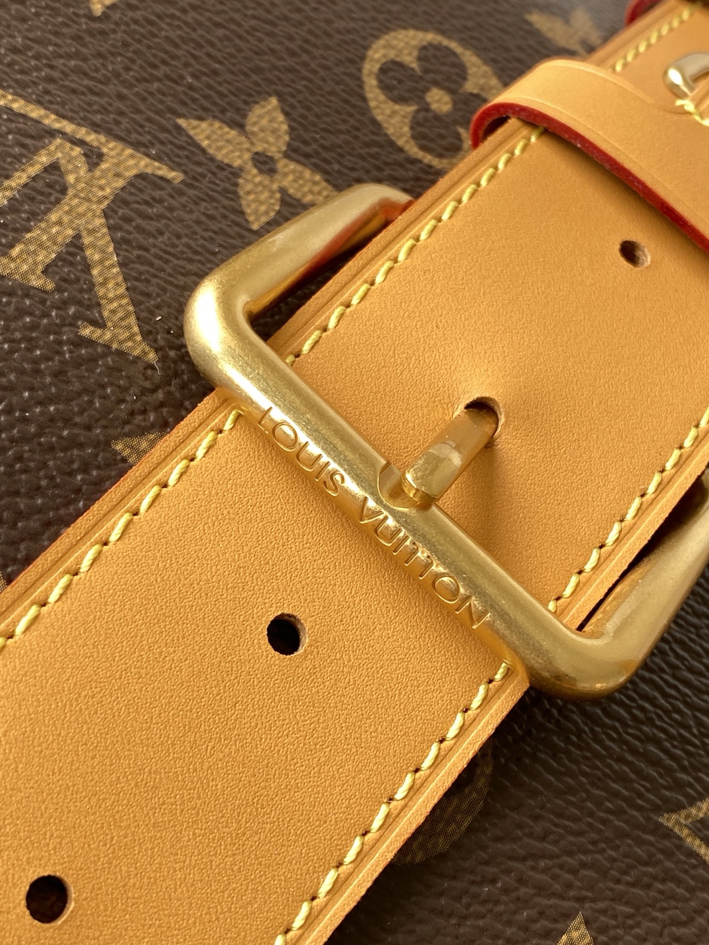 LV原單老花雙扣郵差包 經典復古學院風格｜歐美奢侈品精品推薦