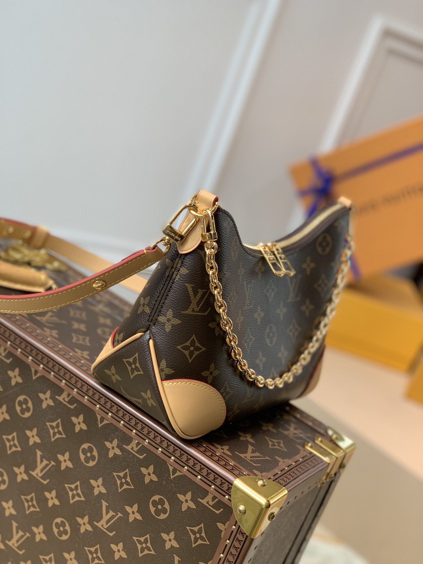 LV原單Loop米色鏈條肩背包 女款時尚復古造型