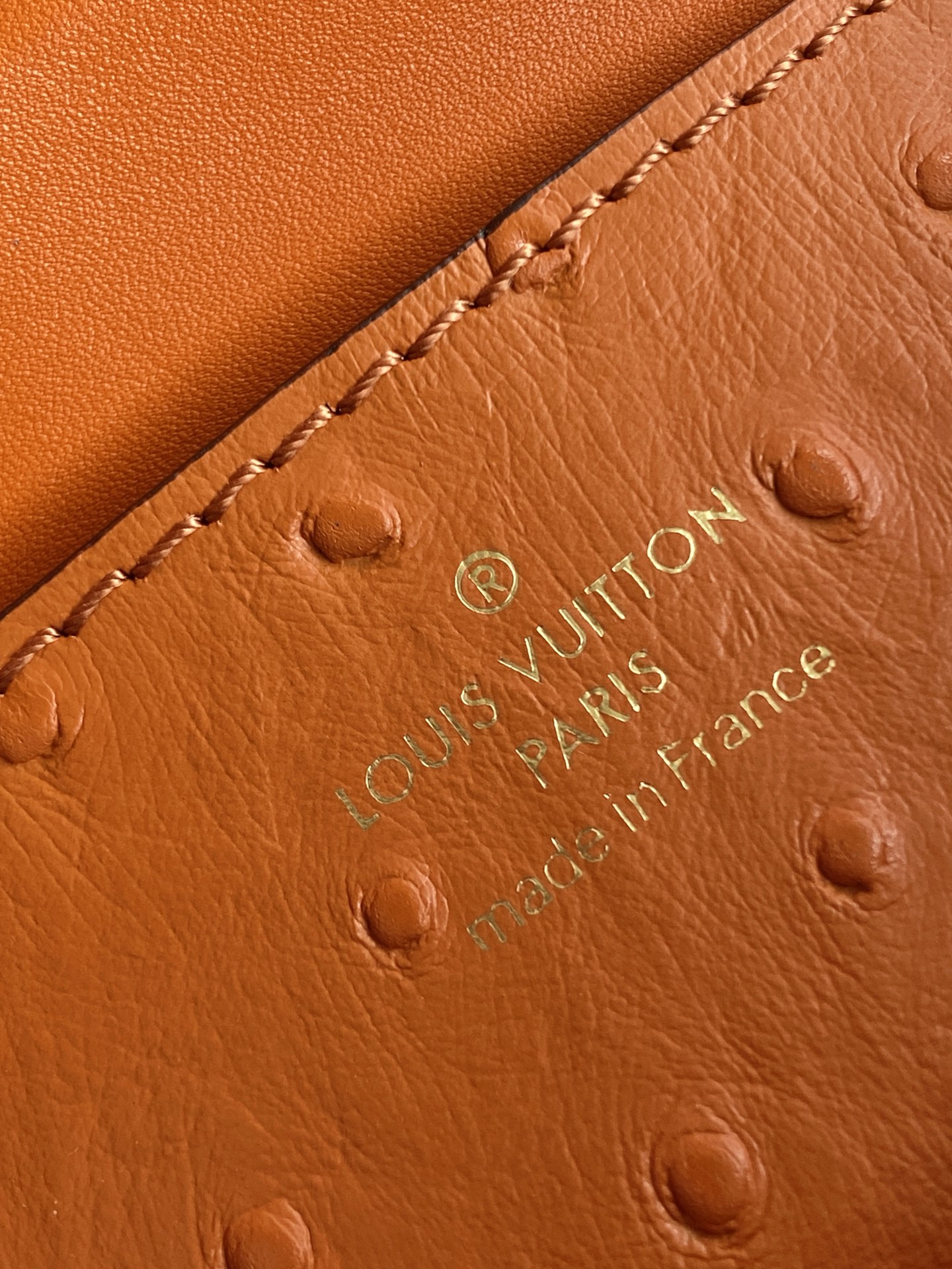 LV高仿鴕鳥紋橘棕色皮革鎖頭手提包 氣質女包｜歐美奢侈品精品推薦