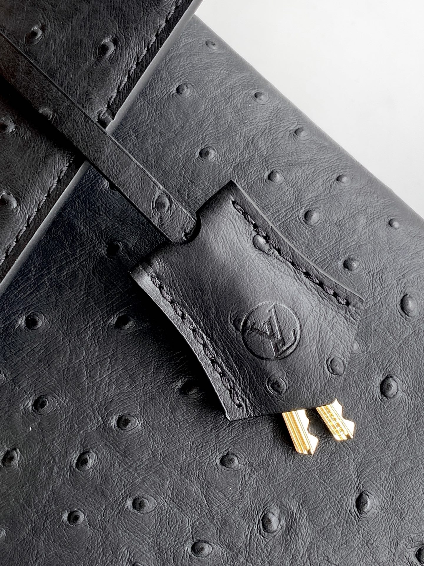 LV一比一鴕鳥紋黑色鎖頭手提包 經典百搭款｜歐美奢侈品精品推薦