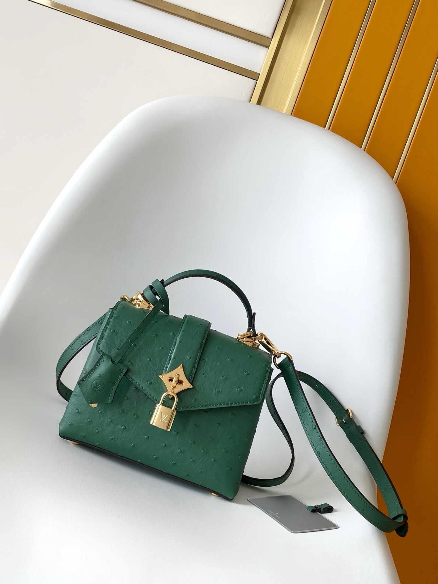 LV原單迷你鴕鳥紋綠色鎖頭包 精緻可愛小尺寸