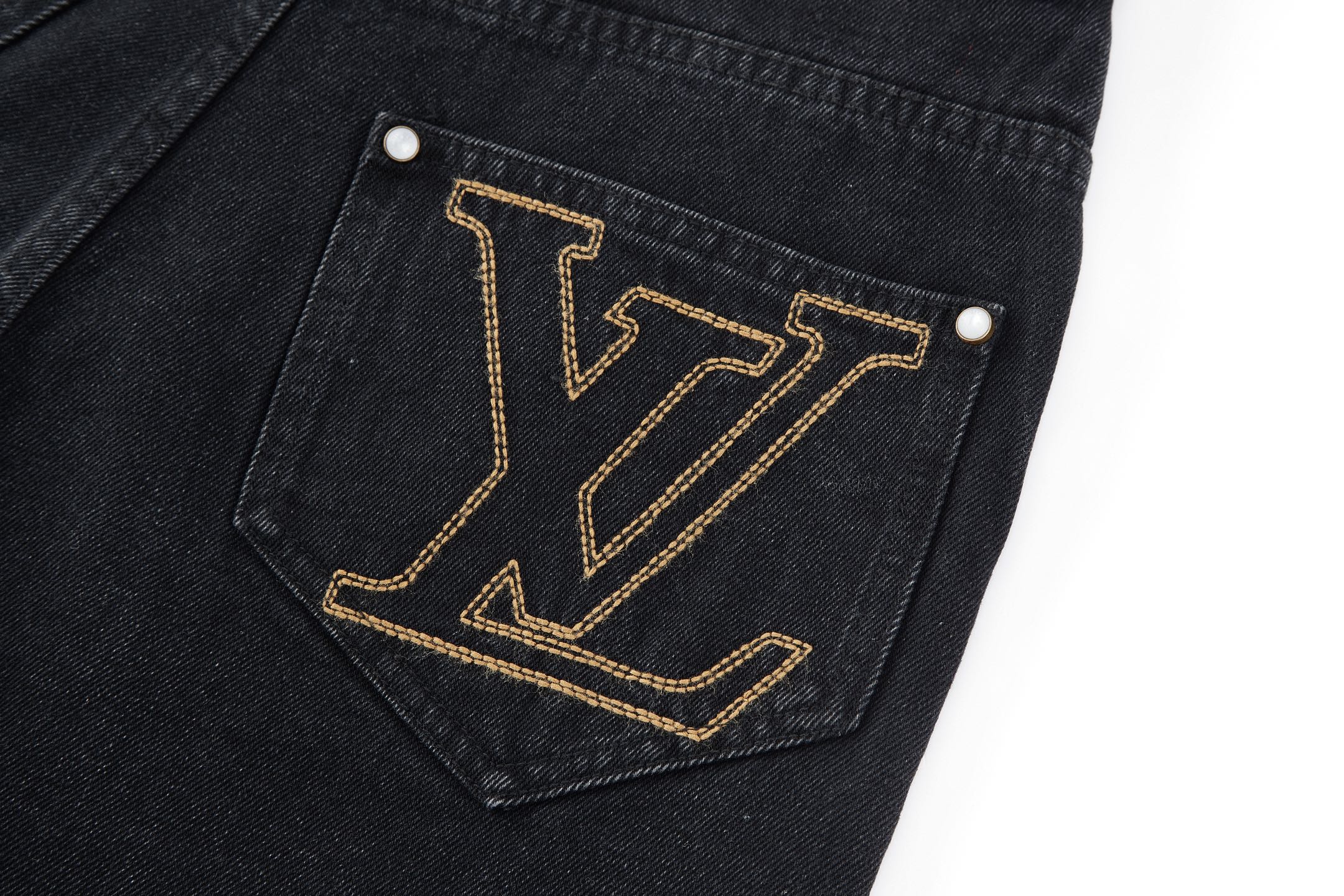 LV一比一男士老花後口袋牛仔褲 寬版街頭風格|超A仿原單精品圖片 14 LV一比一男士老花後口袋牛仔褲 寬版街頭風格|歐美奢侈品精品推薦