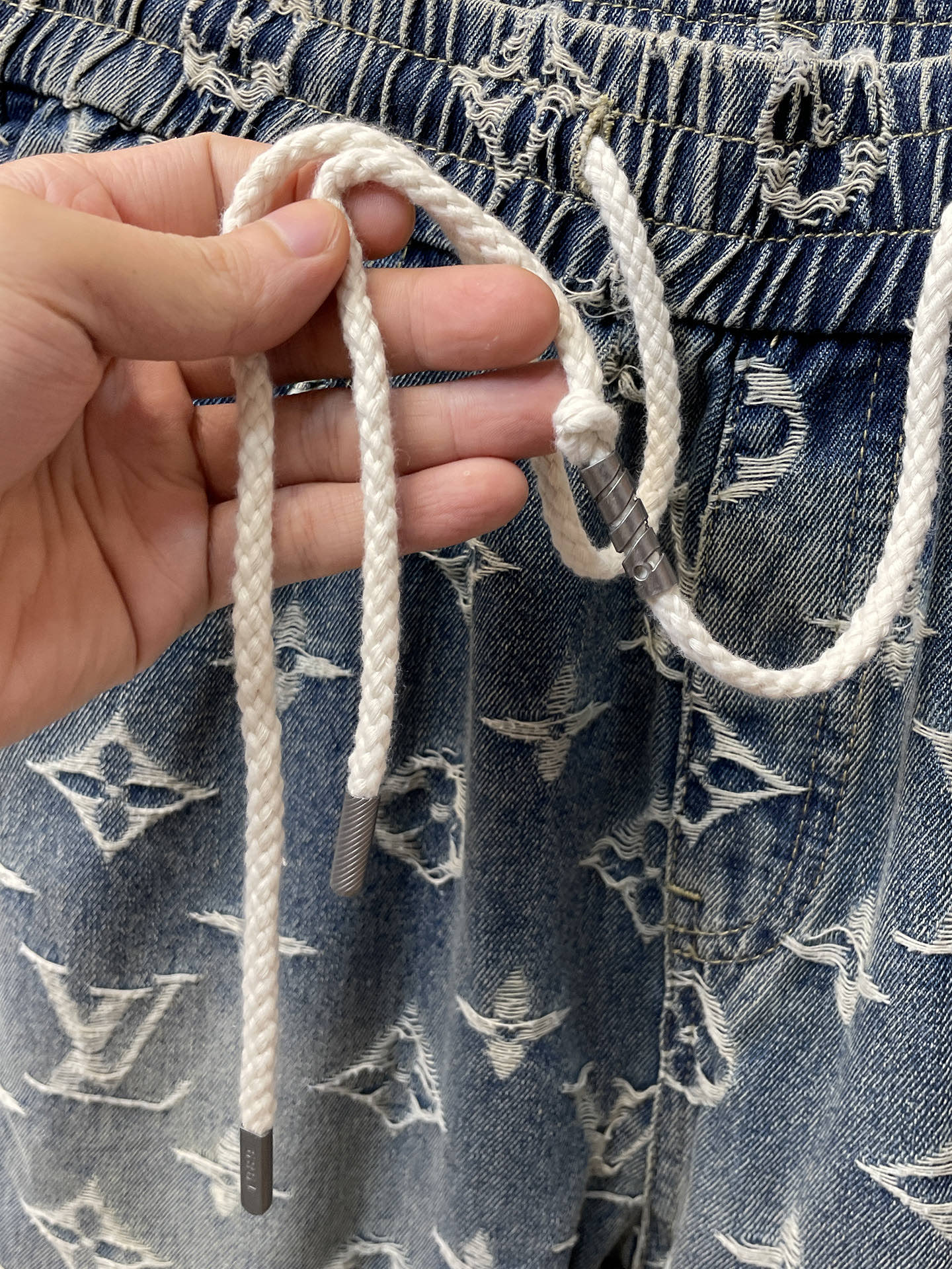 LV高仿男士老花牛仔縮口長褲水洗丹寧彈性休閒版型｜歐美奢侈品精品推薦