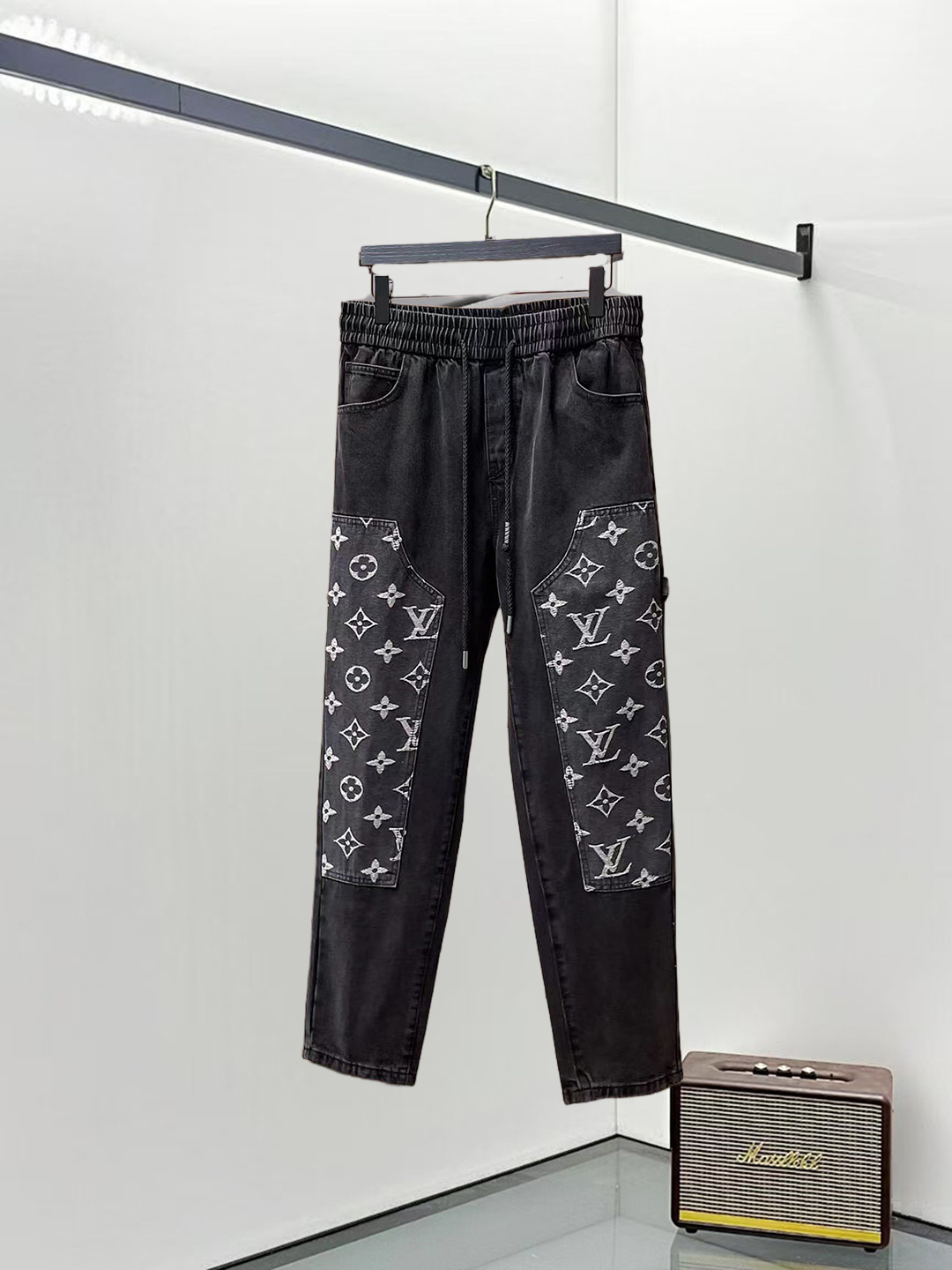 LV高仿男士拼接老花牛仔長褲黑色抽繩褲潮流街頭款