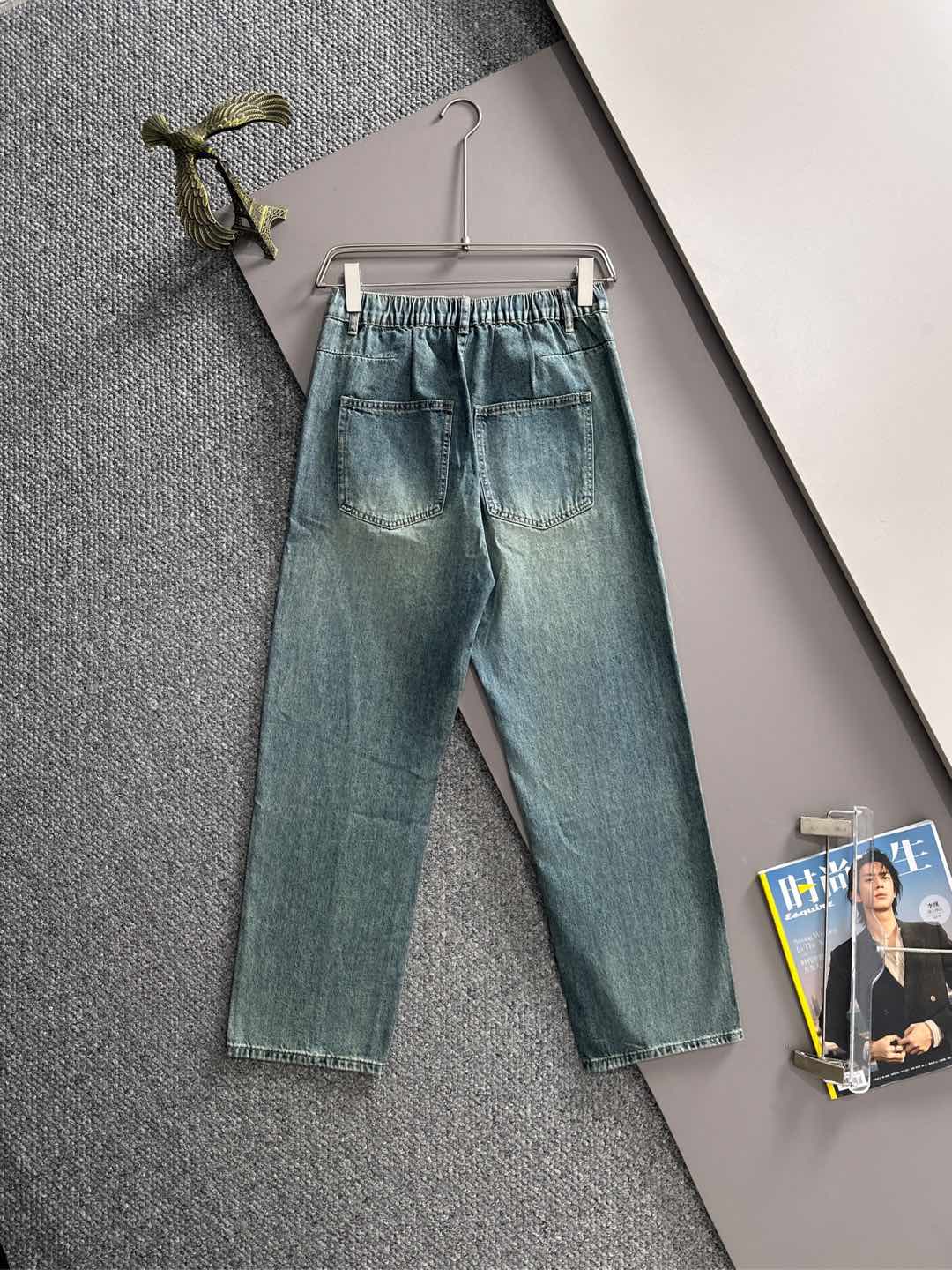 LV一比一男士淡藍水洗牛仔褲復古簡約Logo中直筒版型｜歐美奢侈品精品推薦