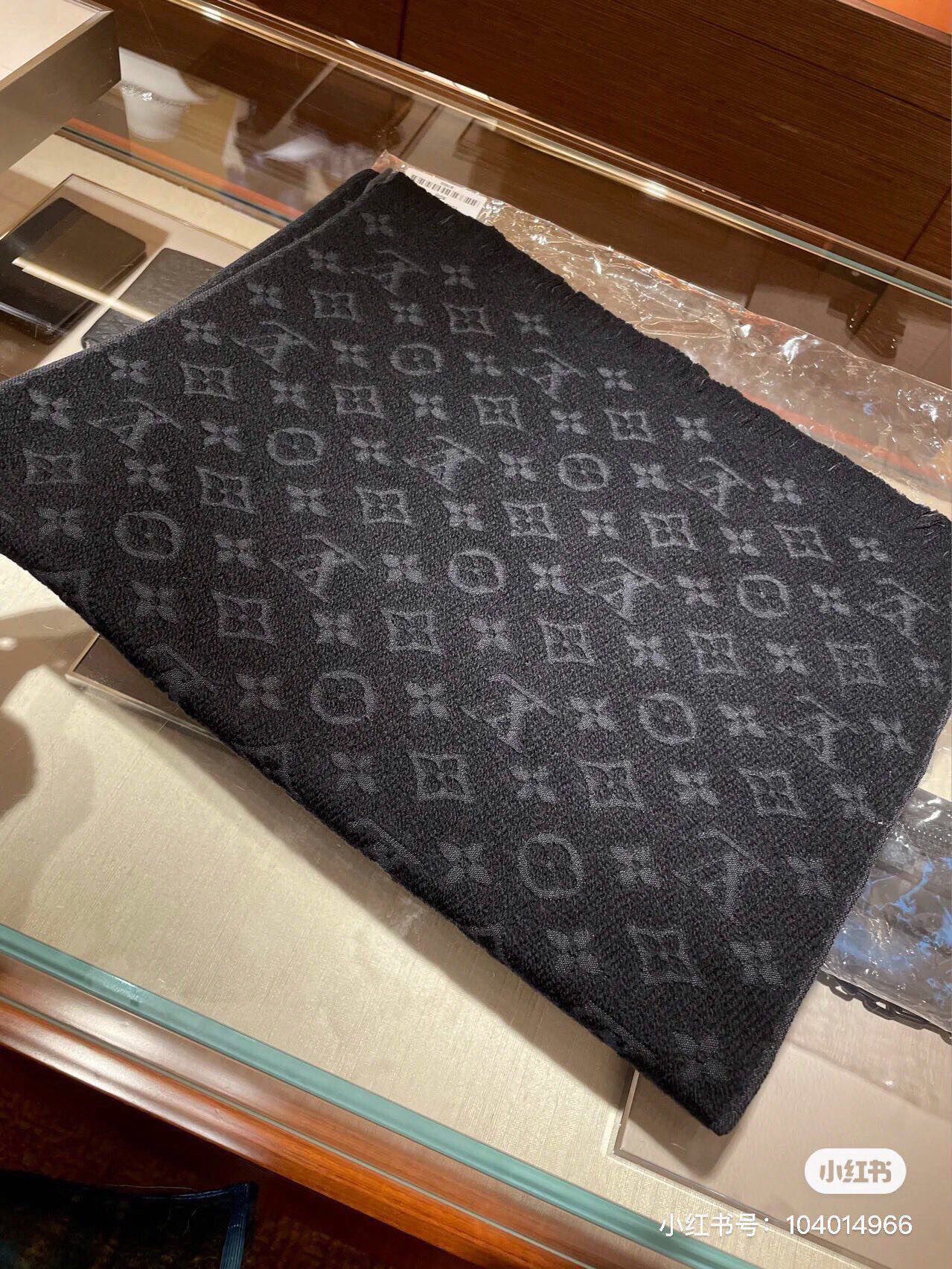 LV高仿圍巾男女款經典黑灰老花百搭冬季款