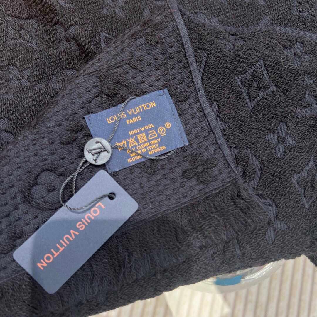 LV高仿圍巾男女款經典黑灰老花百搭冬季款｜歐美奢侈品精品推薦