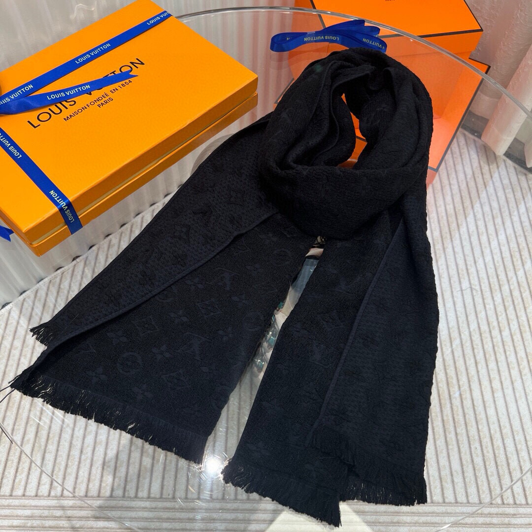 LV高仿圍巾男女款經典黑灰老花百搭冬季款｜歐美奢侈品精品推薦