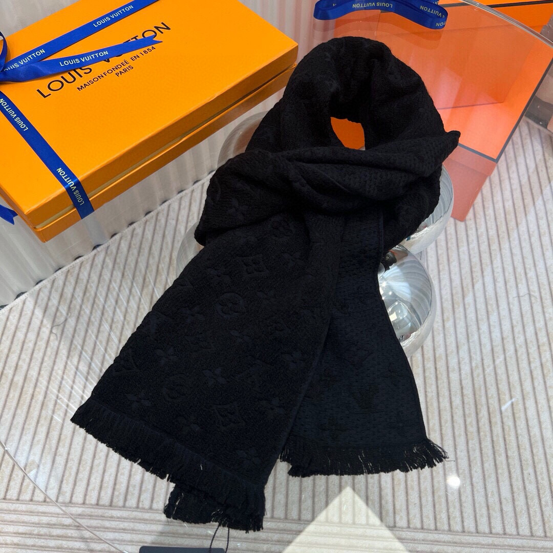 LV高仿圍巾男女款經典黑灰老花百搭冬季款｜歐美奢侈品精品推薦