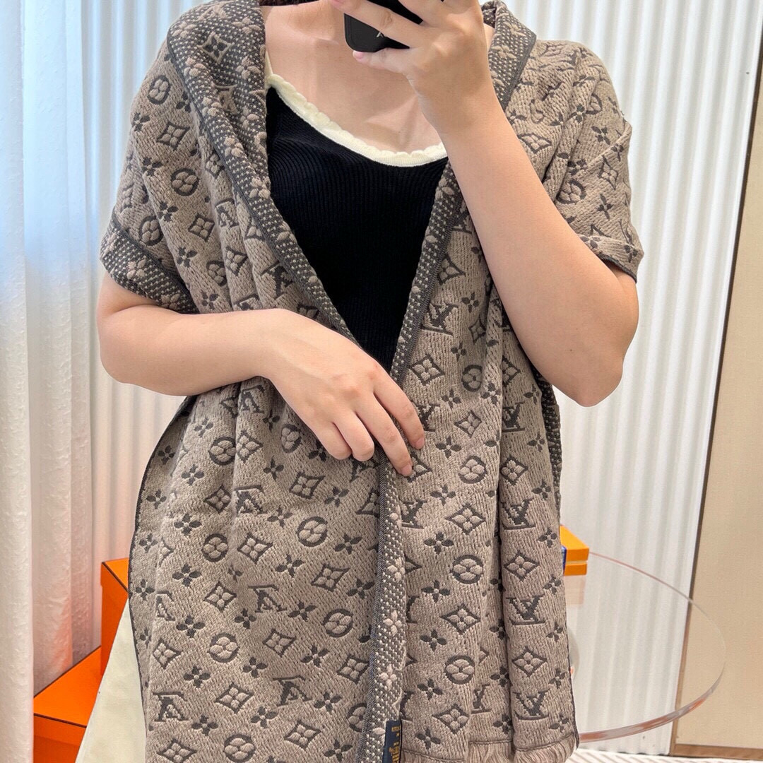 LV原單女款圍巾駝色老花設計柔軟舒適人氣款｜歐美奢侈品精品推薦