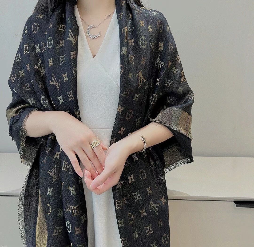 LV高仿圍巾男款墨綠棕黑色塊拼接老花多層次款｜歐美奢侈品精品推薦