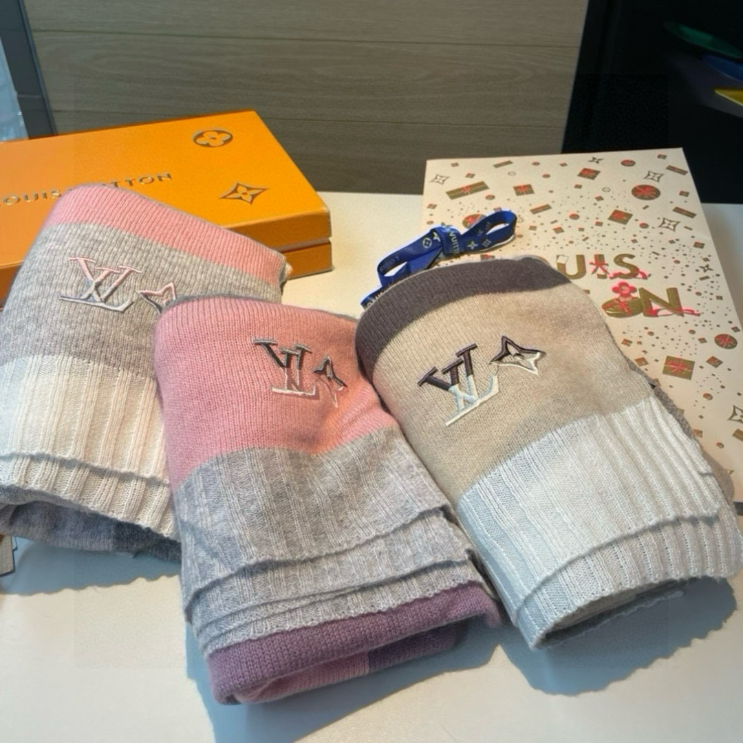 LV一比一圍巾男女款奶白咖條紋拼接刺繡厚款保暖款｜歐美奢侈品精品推薦