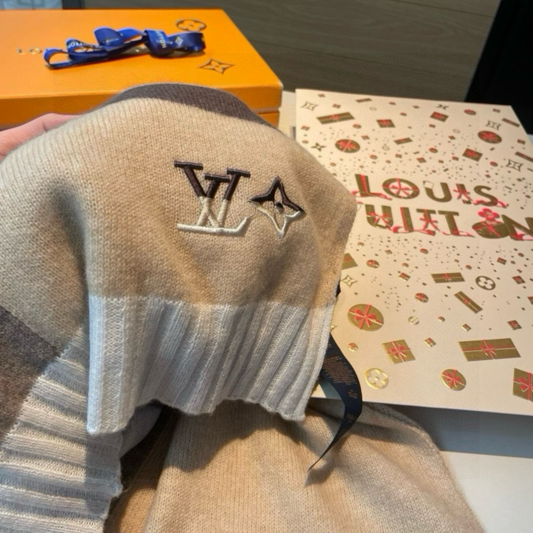 LV一比一圍巾男女款奶白咖條紋拼接刺繡厚款保暖款｜歐美奢侈品精品推薦