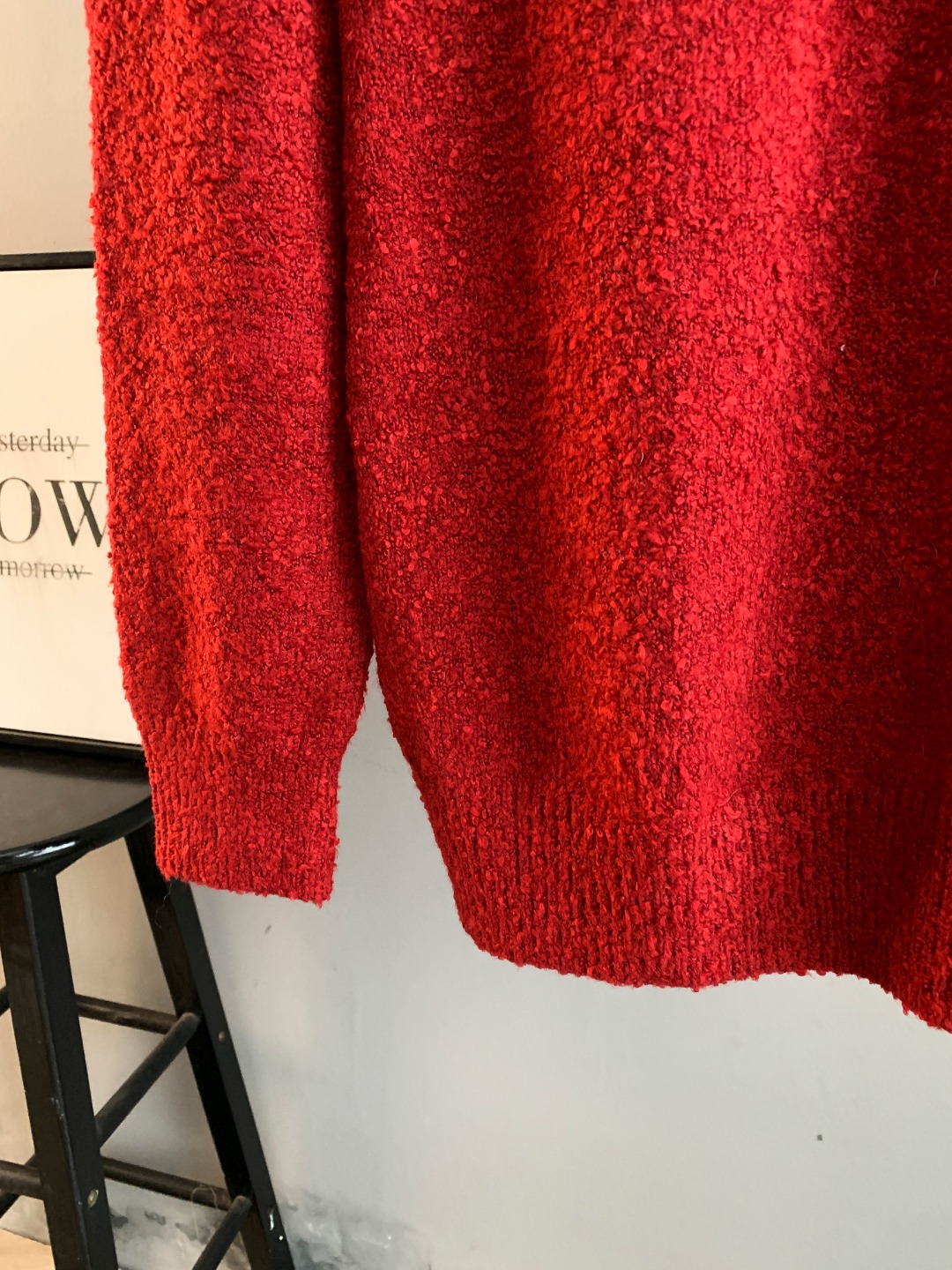 LV原單男士紅色圓領針織毛衣 立體大LOGO設計搶眼有型｜歐美奢侈品精品推薦