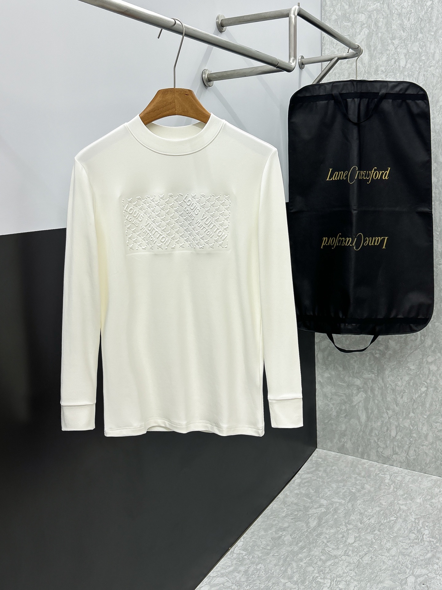 LV一比一男士白色長袖T恤 壓紋LOGO素面款簡約百搭風