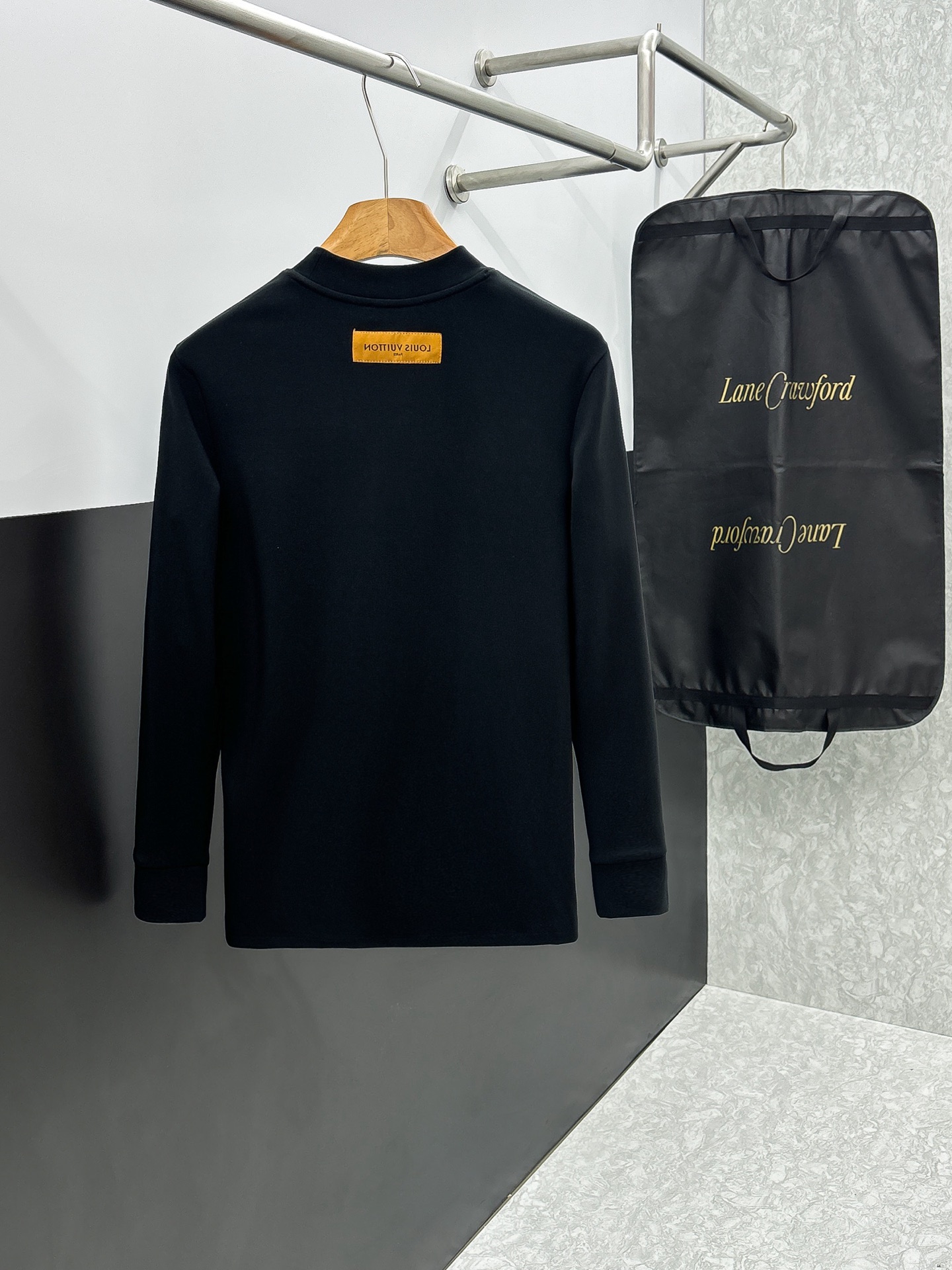 LV高仿男士黑色滿版印花T恤 長袖冬季潮流花紋上衣｜歐美奢侈品精品推薦