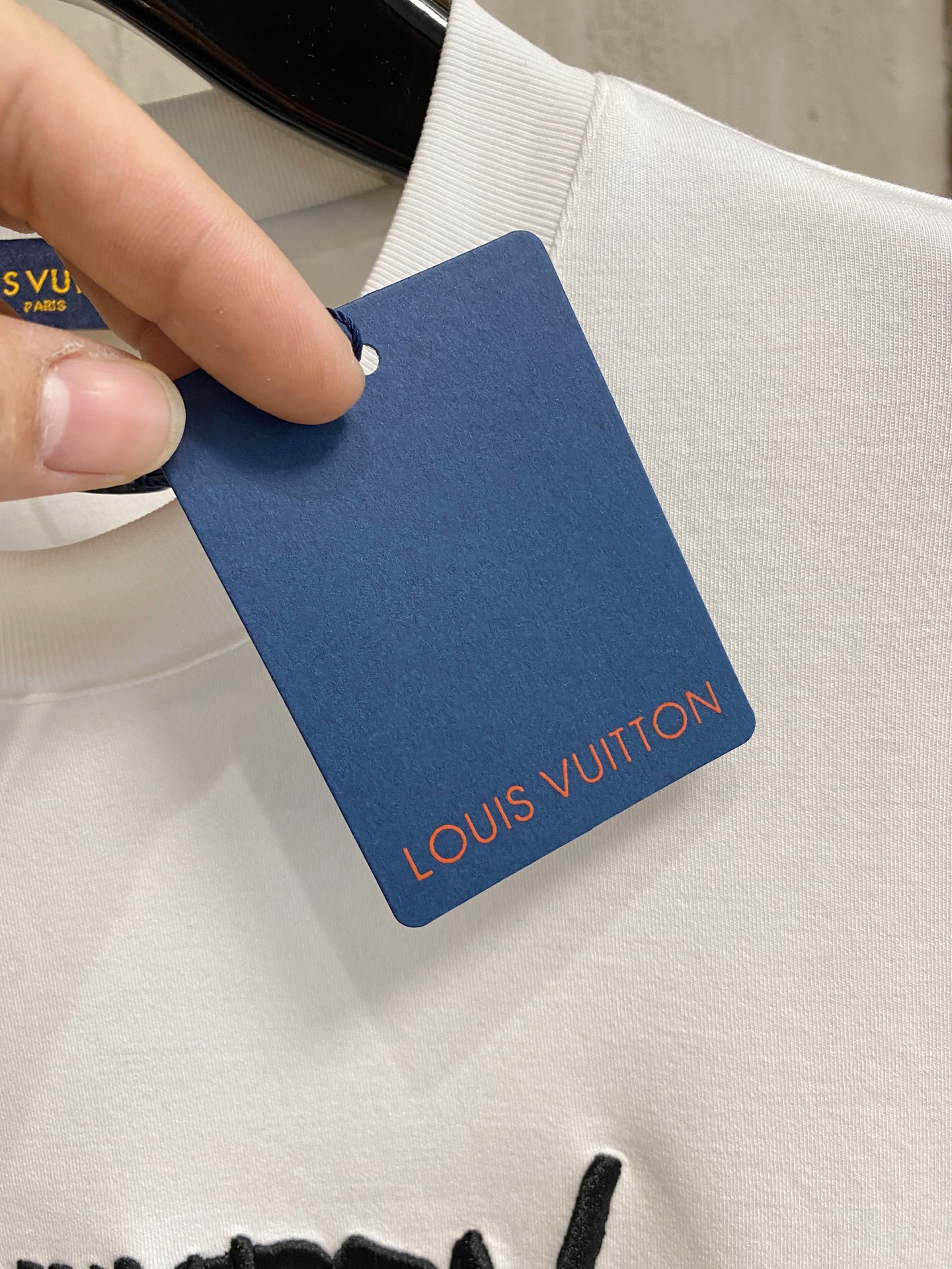 LV原單男士白色LOGO刺繡長袖T恤 基本款舒適修身設計｜歐美奢侈品精品推薦