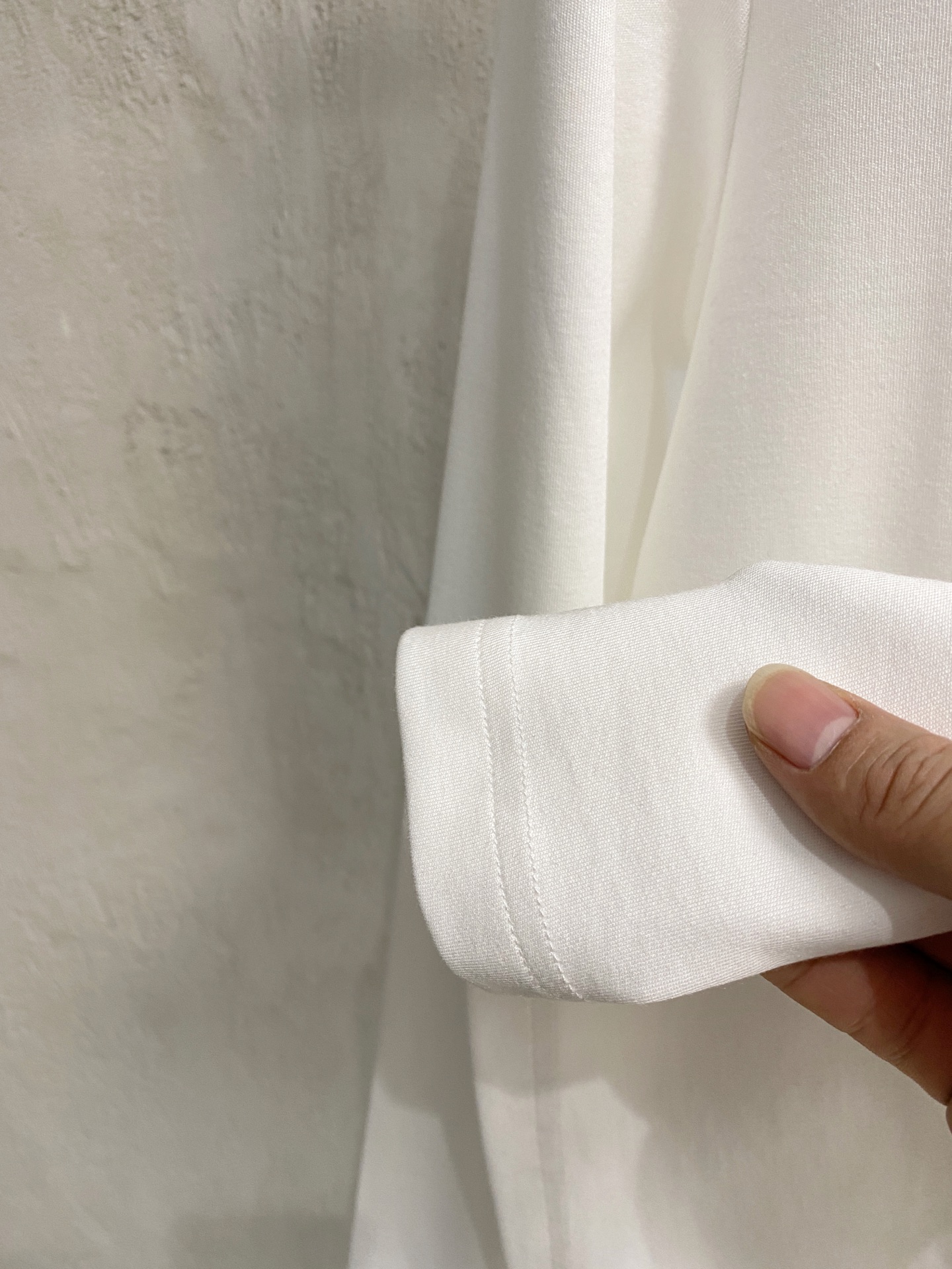 LV原單男士白色LOGO刺繡長袖T恤 基本款舒適修身設計｜歐美奢侈品精品推薦