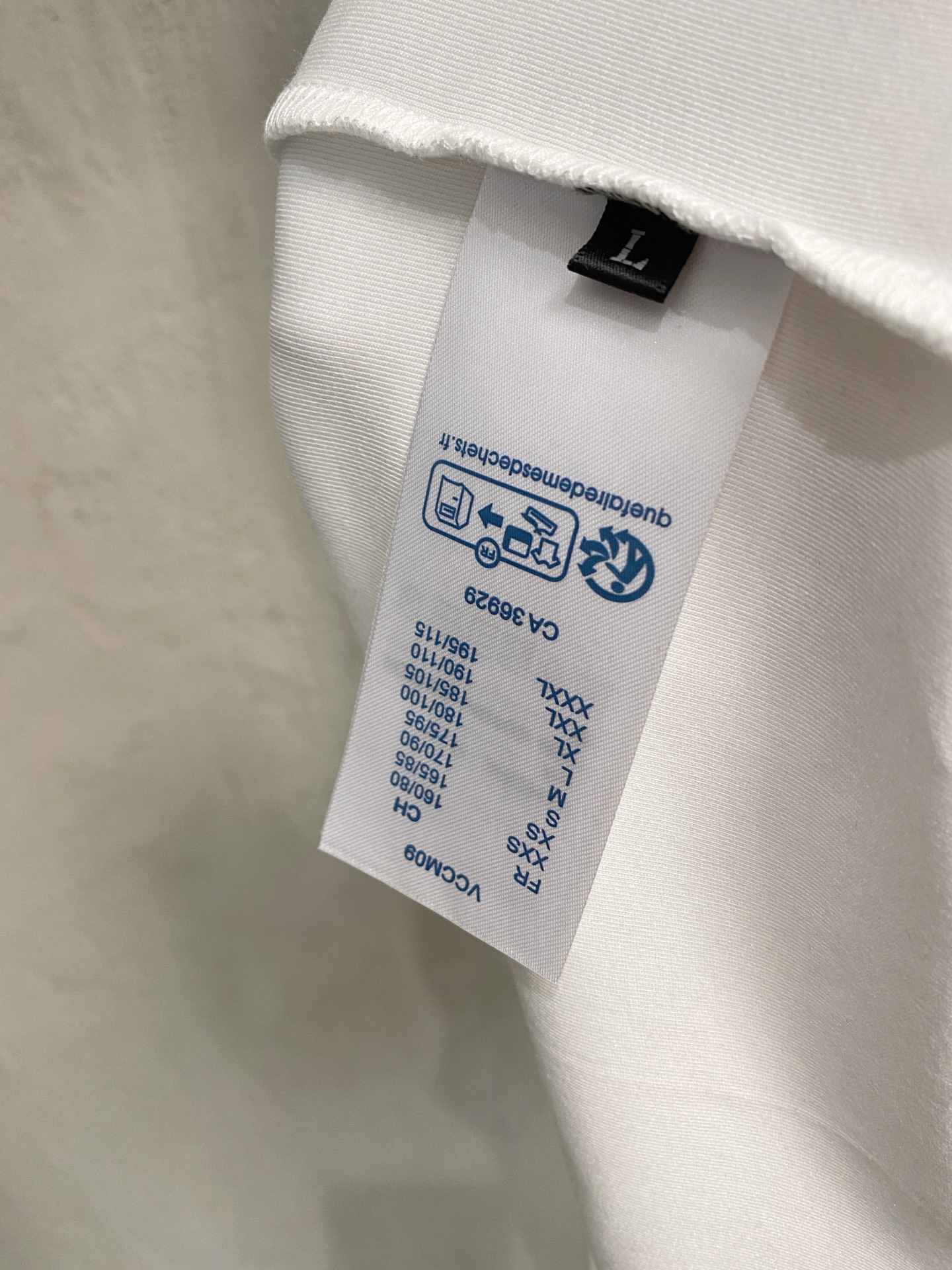 LV原單男士白色LOGO刺繡長袖T恤 基本款舒適修身設計｜歐美奢侈品精品推薦