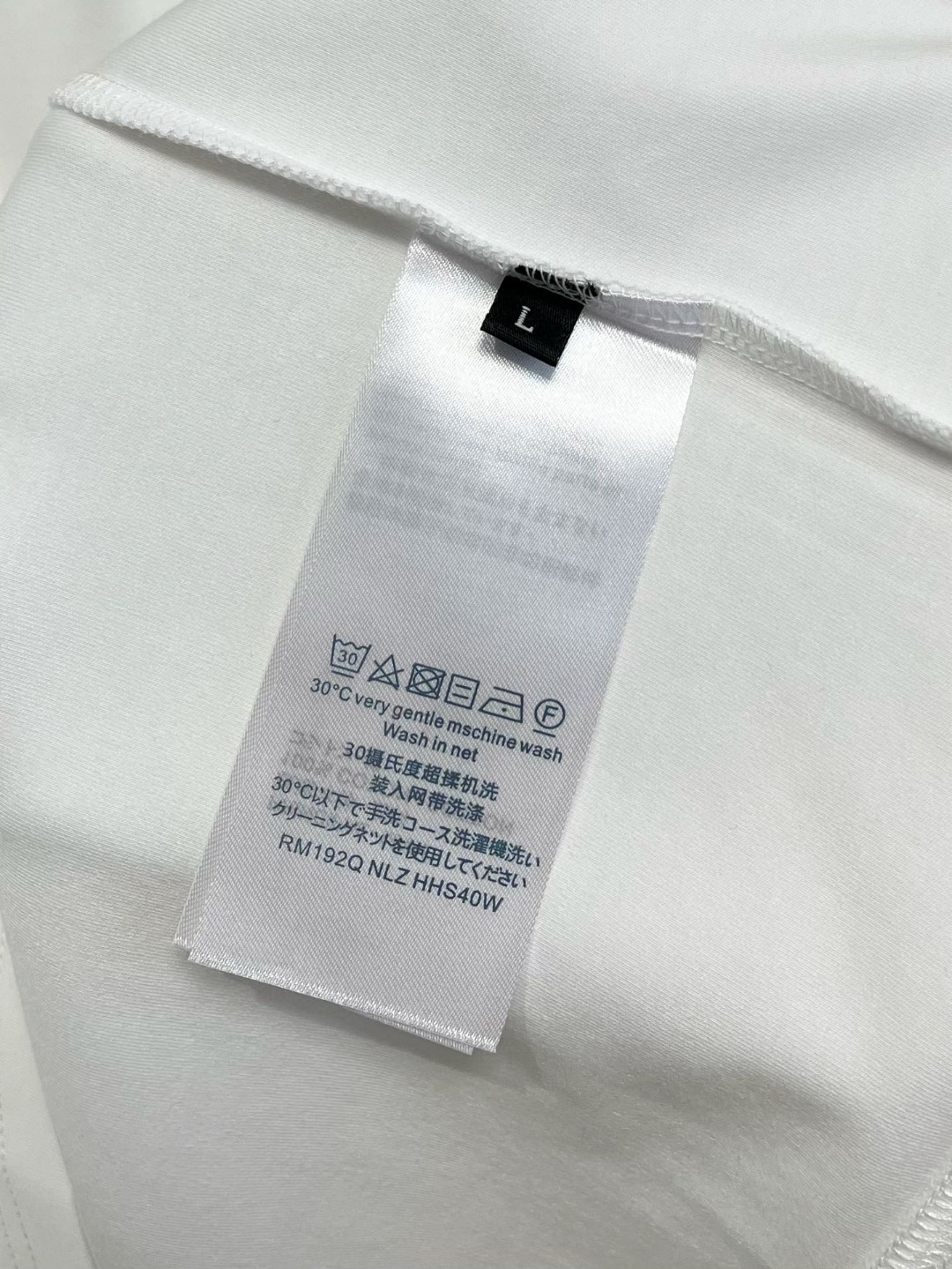 LV A貨白色LOGO圖章T恤 圓領長袖簡約刺繡設計款|超A仿原單精品圖片 8 LV A貨白色LOGO圖章T恤 圓領長袖簡約刺繡設計款|歐美奢侈品精品推薦