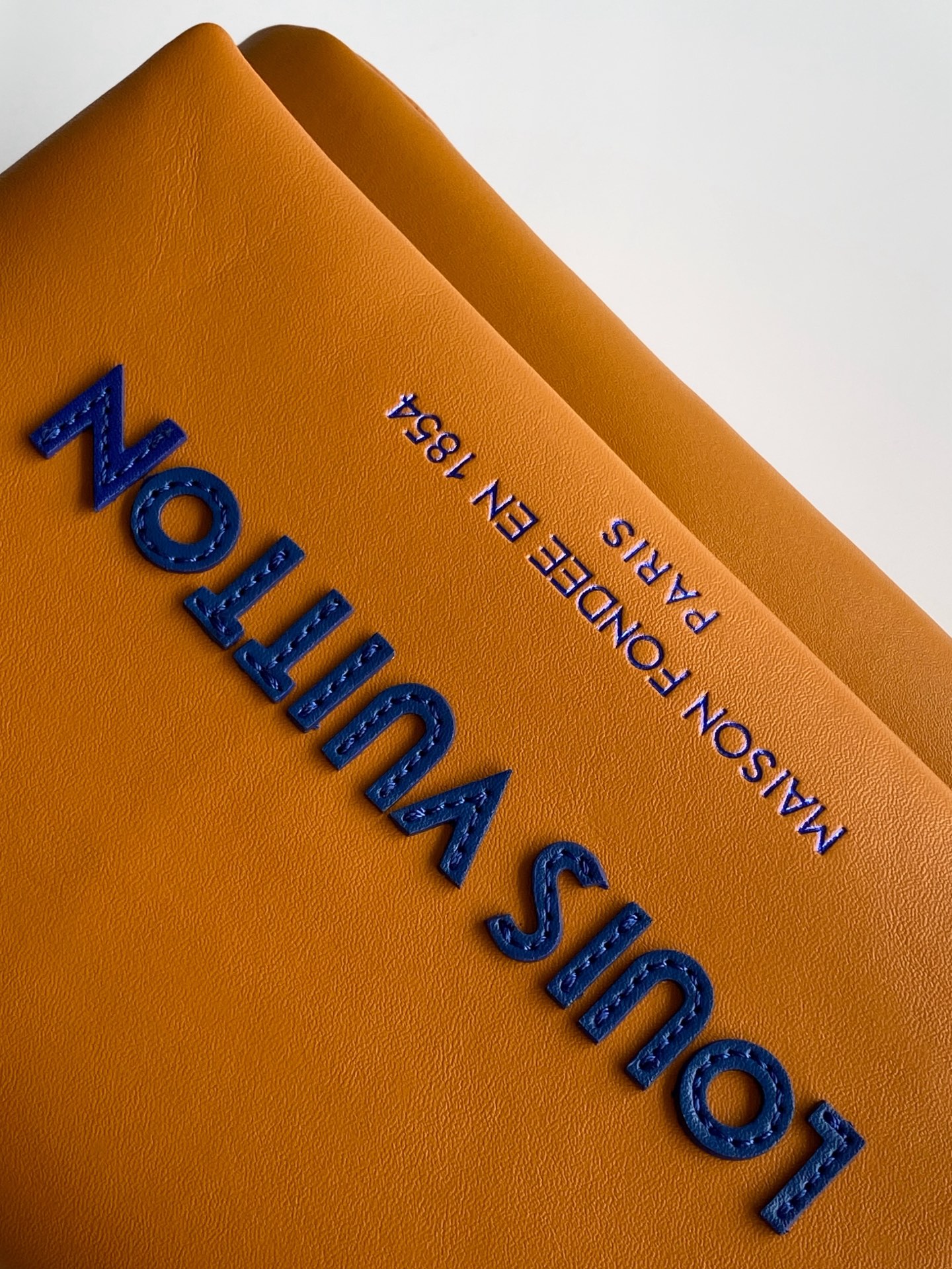 LV一比一橘藍拼色女包 法式字母設計款 搶眼新色推薦｜歐美奢侈品精品推薦