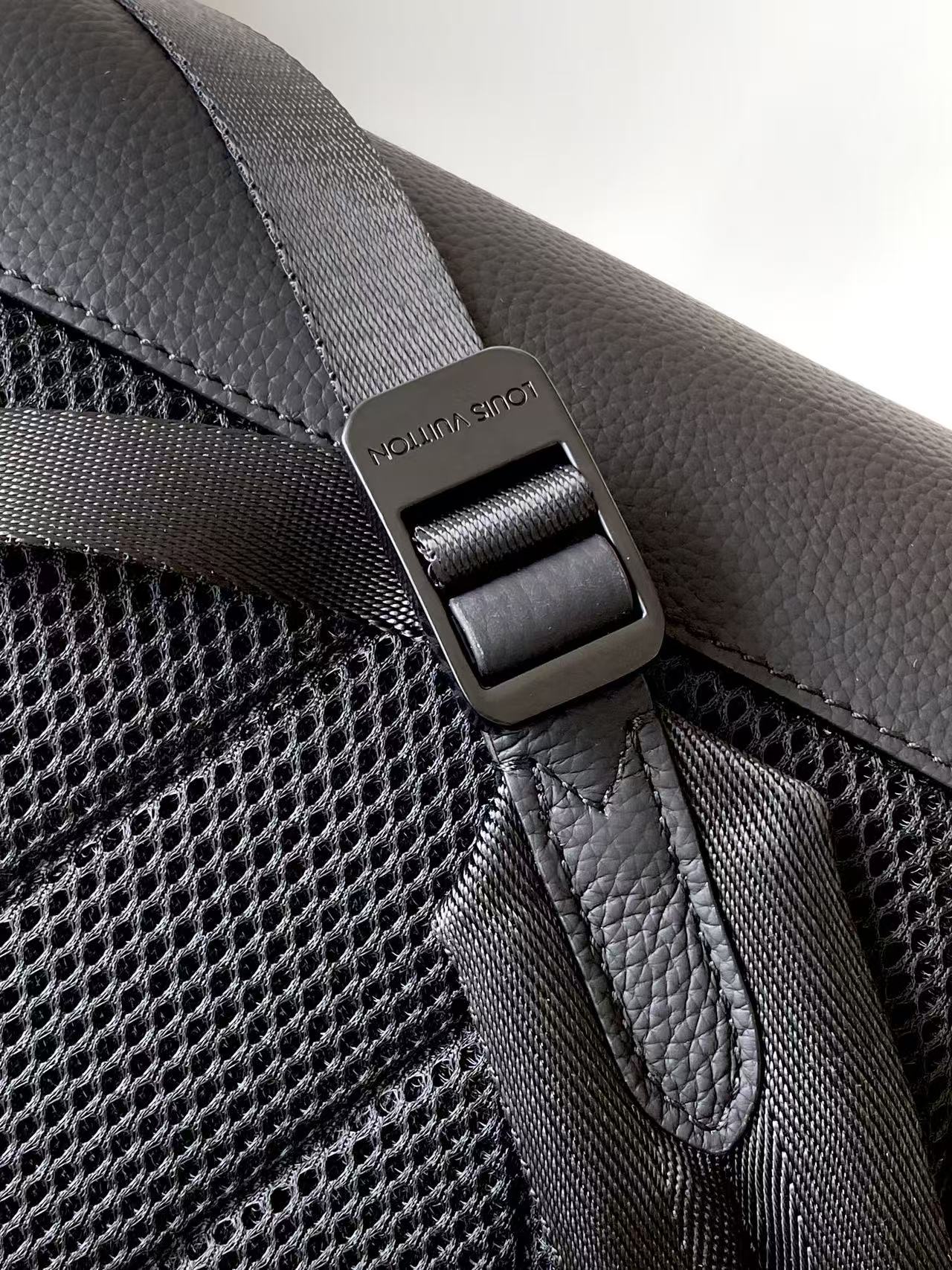 LV高仿男士方蓋雙肩後背包 橫挺線條設計商務日用兼備｜歐美奢侈品精品推薦