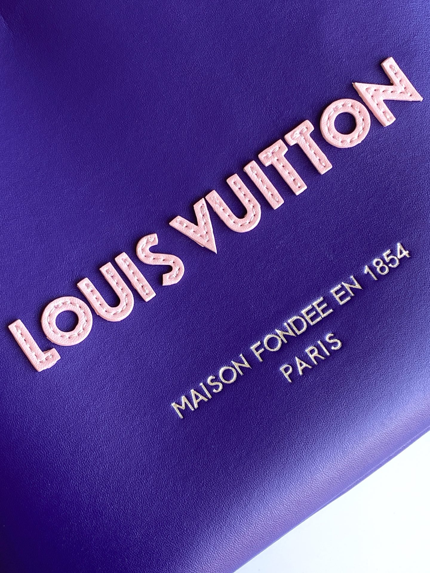 LV高仿紫粉拼色手提包 可肩背設計甜美風格首選｜歐美奢侈品精品推薦