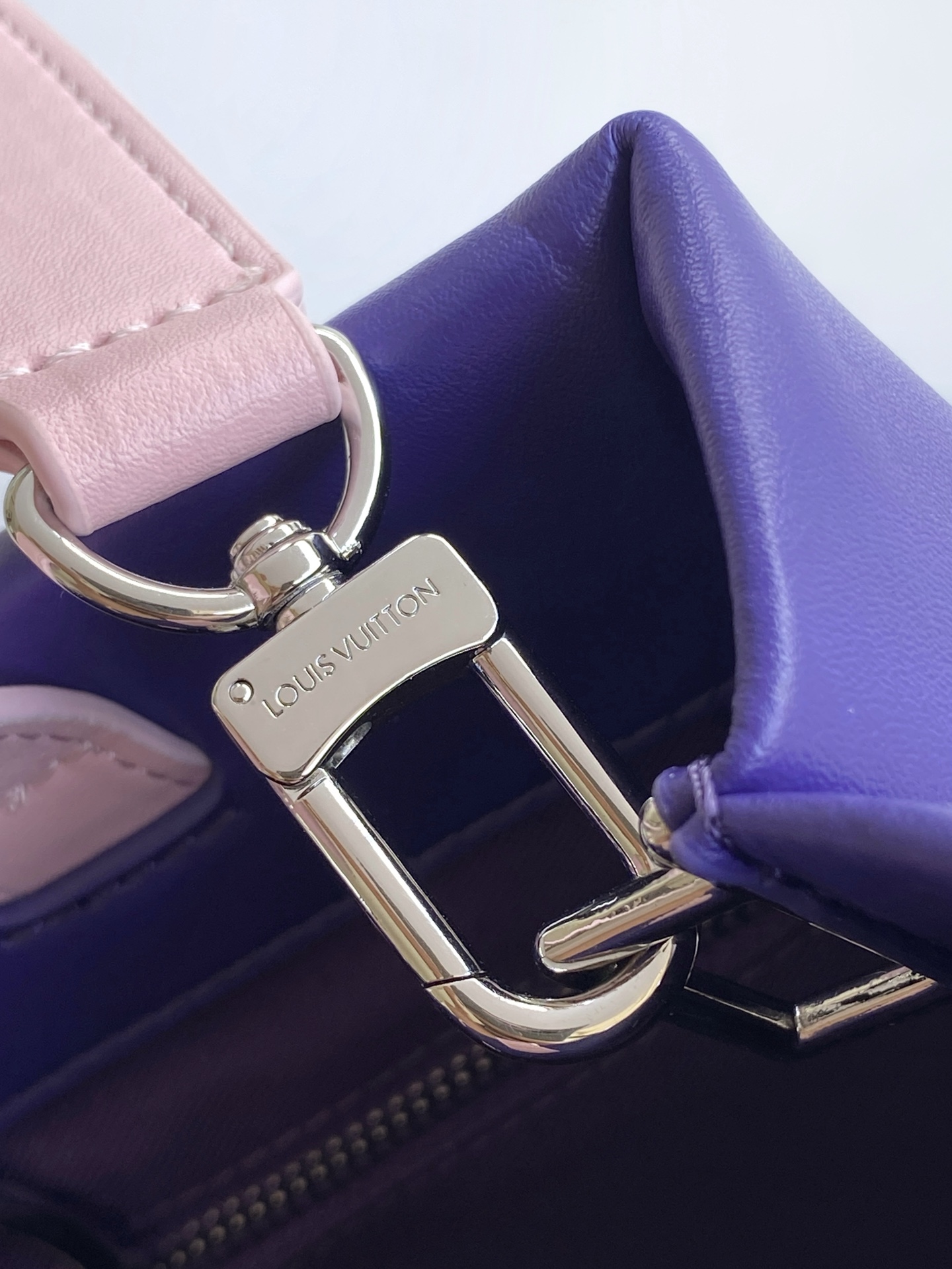 LV高仿紫粉拼色手提包 可肩背設計甜美風格首選｜歐美奢侈品精品推薦