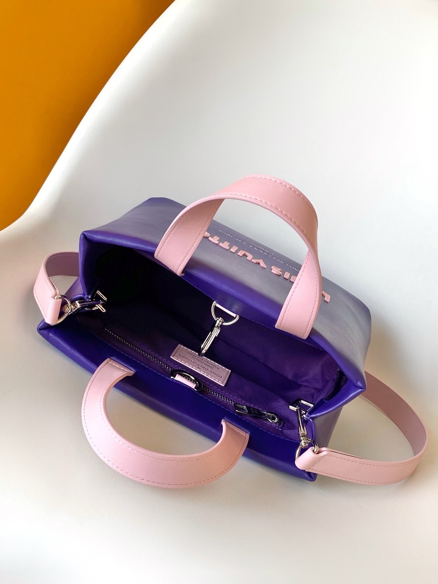 LV高仿紫粉拼色手提包 可肩背設計甜美風格首選｜歐美奢侈品精品推薦