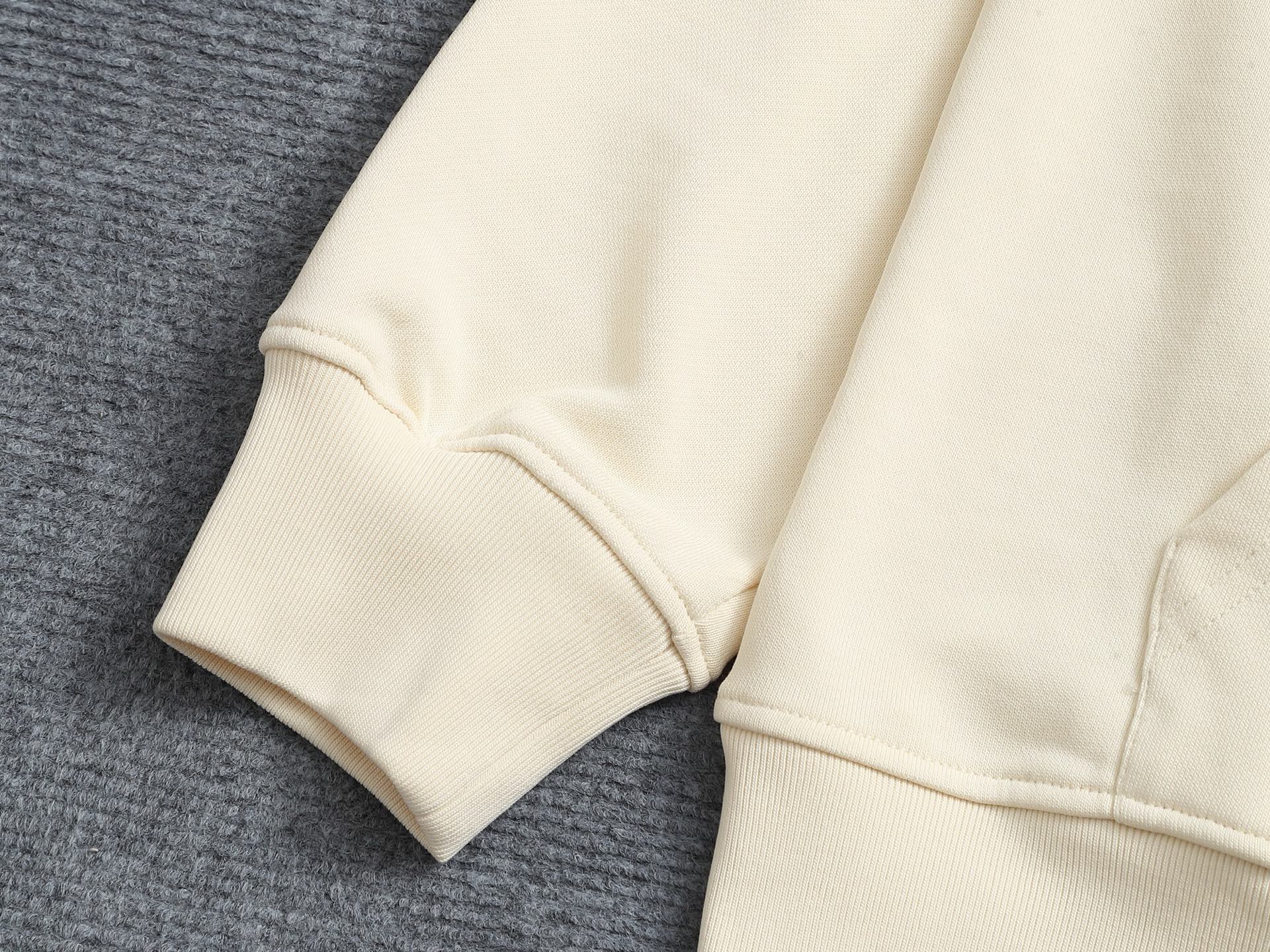 LV 高仿米白色皇冠刺繡連帽衛衣 秋冬百搭款｜歐美奢侈品精品推薦