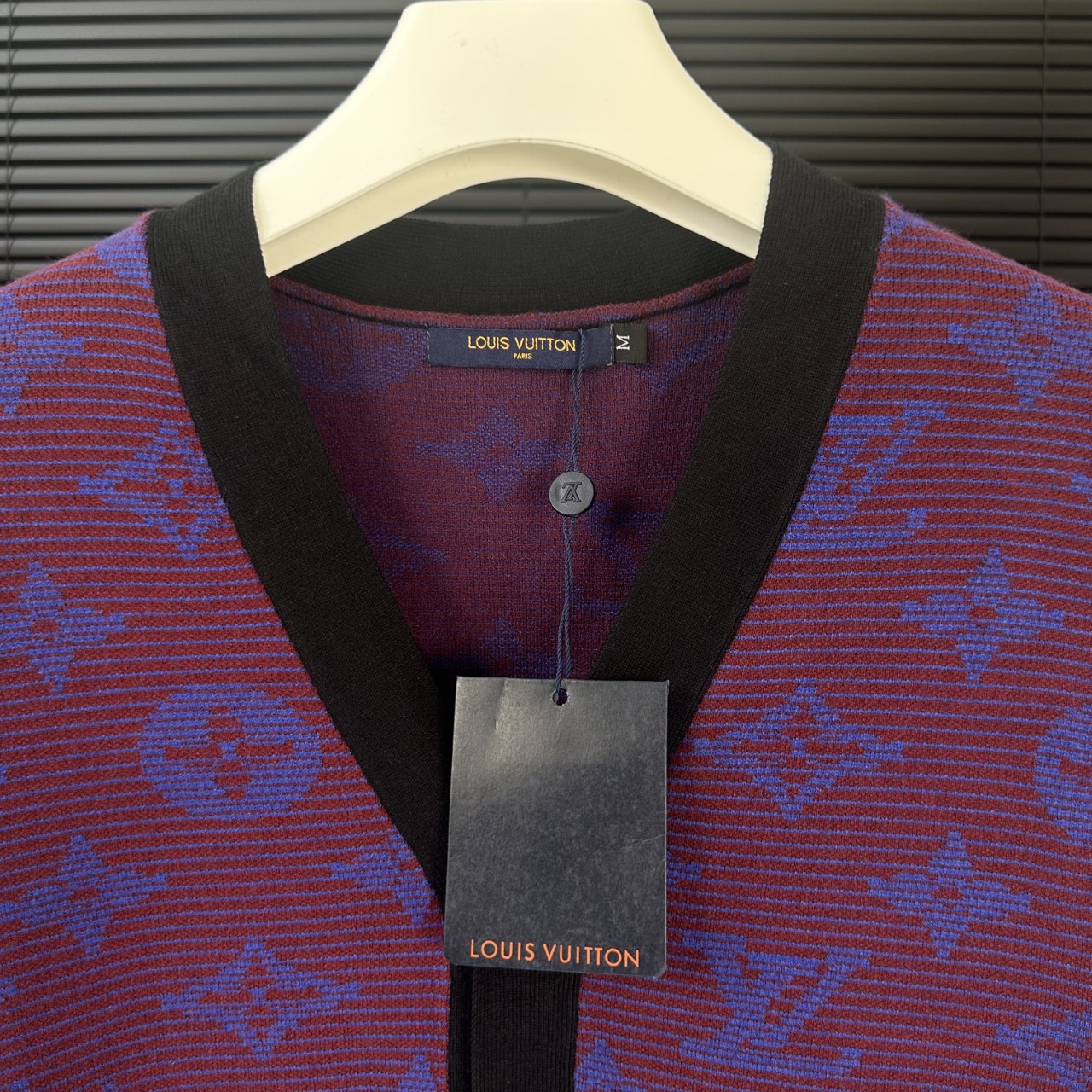 LV 高仿針織開襟外套 紫藍老花典藏設計｜歐美奢侈品精品推薦