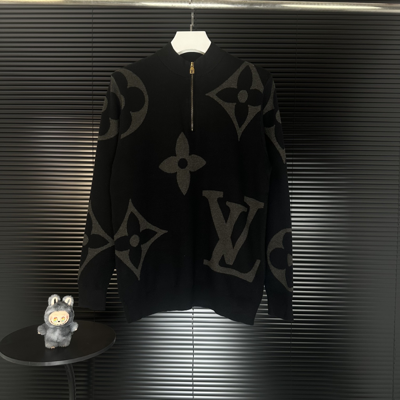 LV 一比一老花針織上衣 黑色半高領精品款|超A仿原單精品圖片 2 LV 一比一老花針織上衣 黑色半高領精品款|歐美奢侈品精品推薦