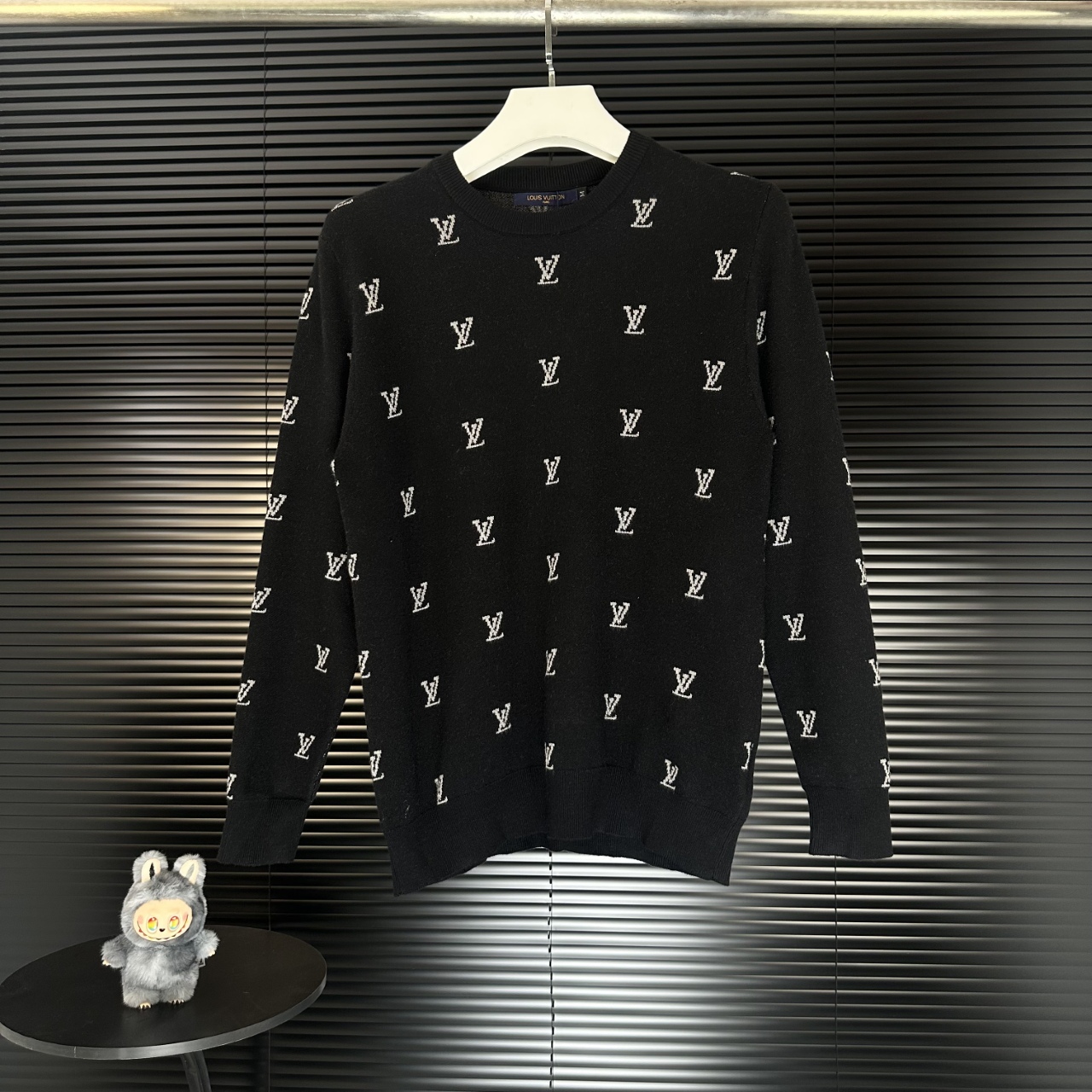 LV 原單滿版Logo針織毛衣 黑色時尚百搭｜歐美奢侈品精品推薦