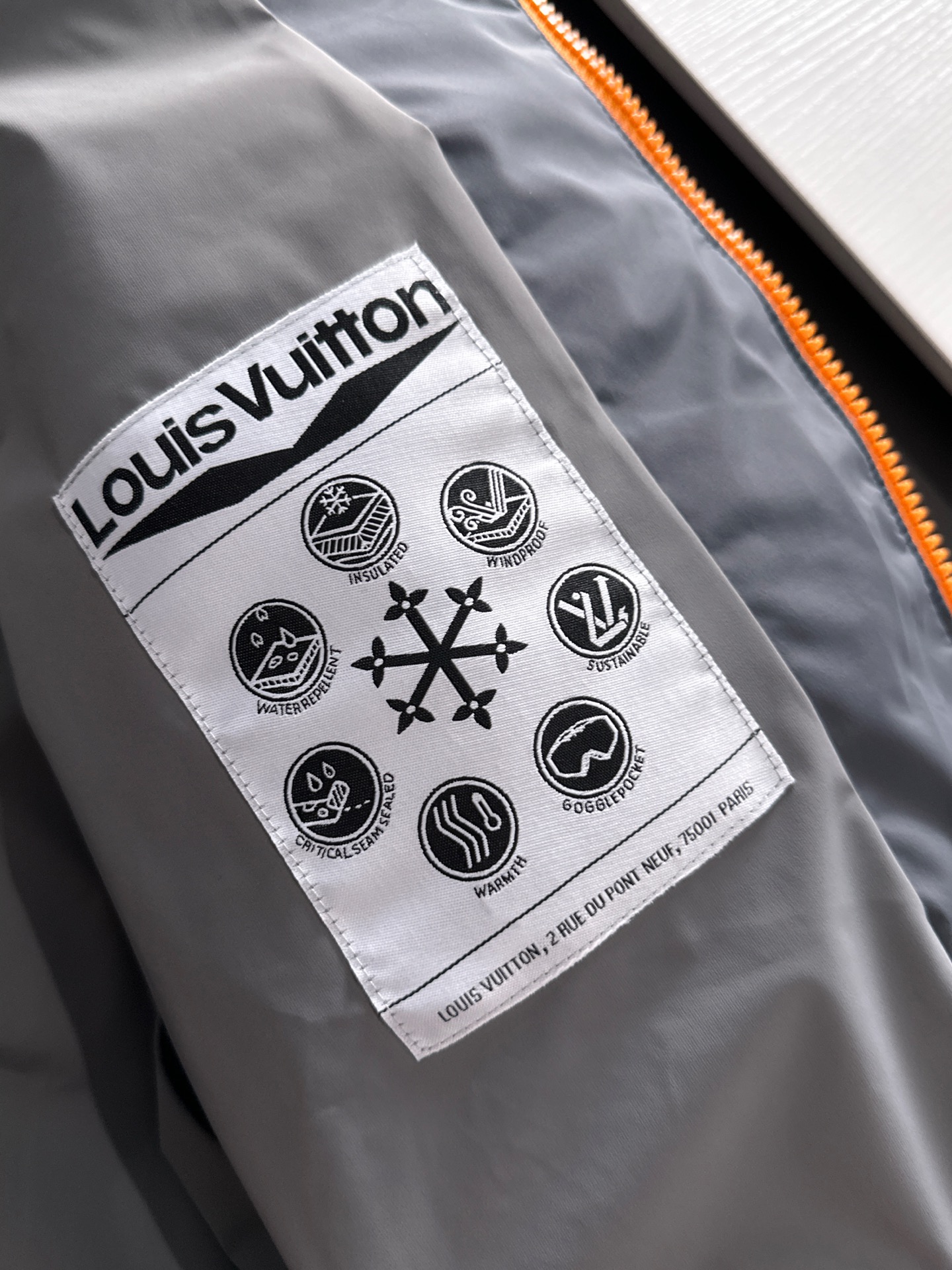 LV 一比一灰橘撞色羽絨外套 防風保暖冬季潮流款｜歐美奢侈品精品推薦