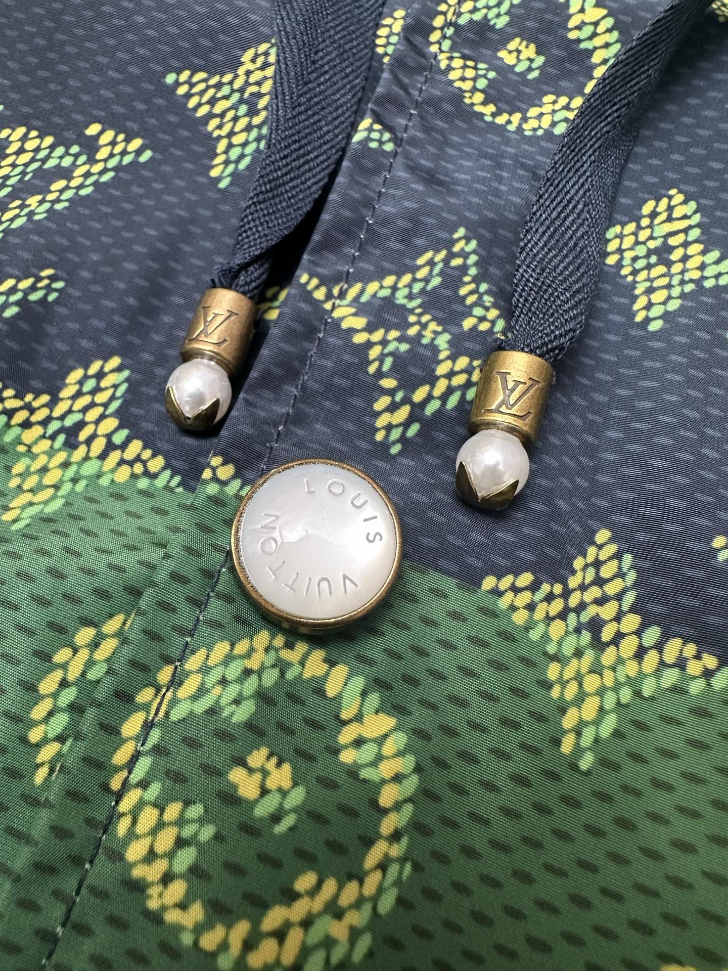 LV 原單綠黑撞色防風夾克 經典老花拼接外套｜歐美奢侈品精品推薦