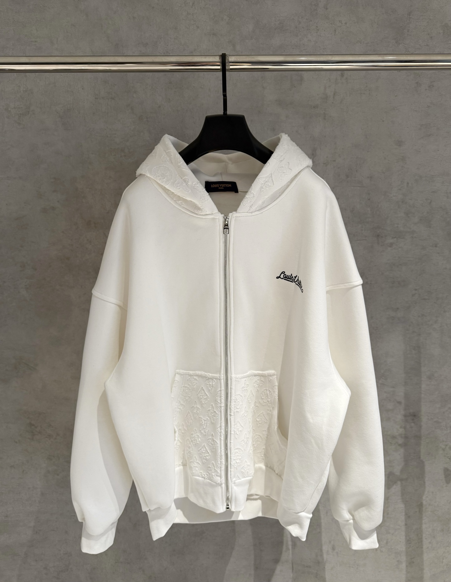 LV一比一男士白色連帽拉鍊外套 刺繡拼接設計感款
