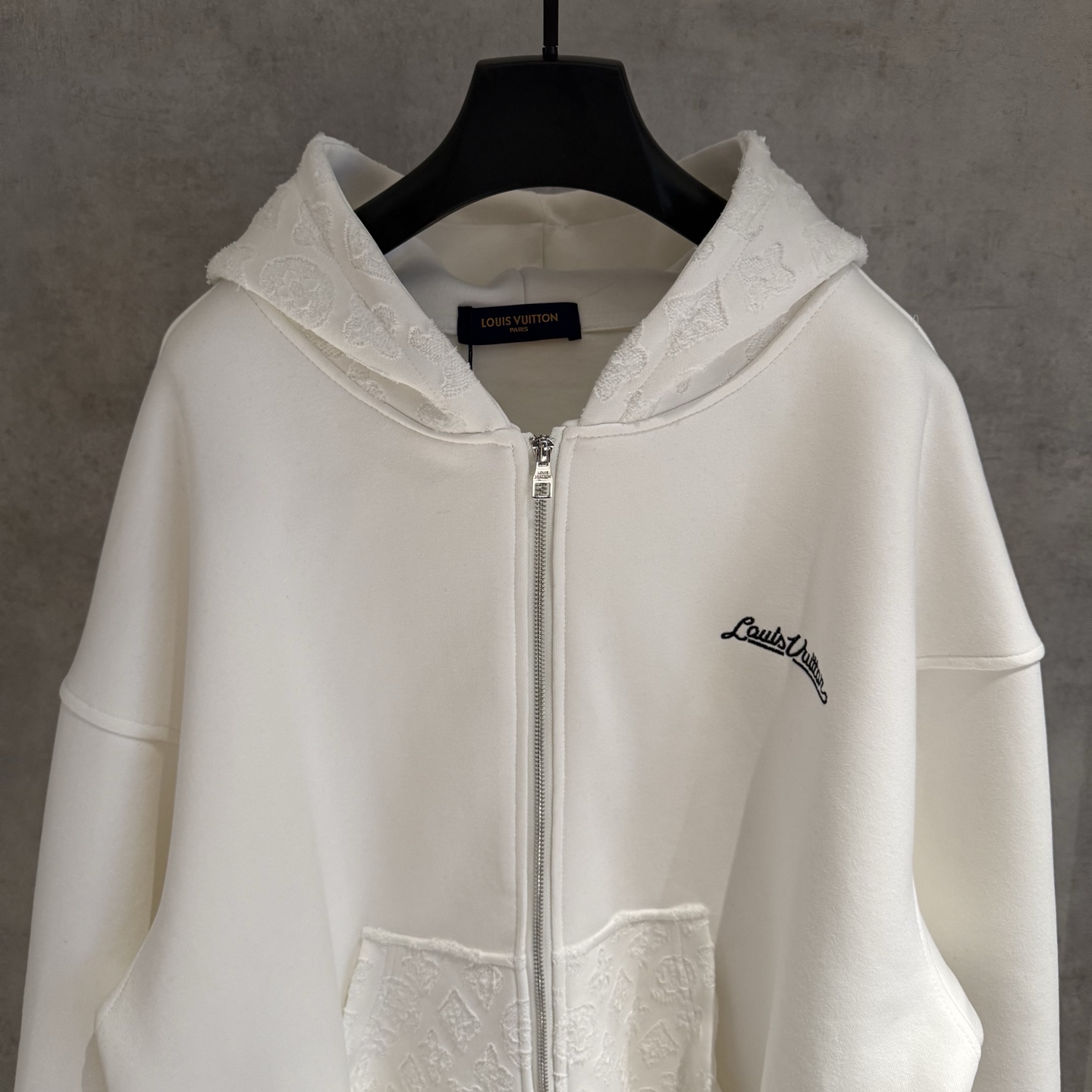 LV一比一男士白色連帽拉鍊外套 刺繡拼接設計感款｜歐美奢侈品精品推薦