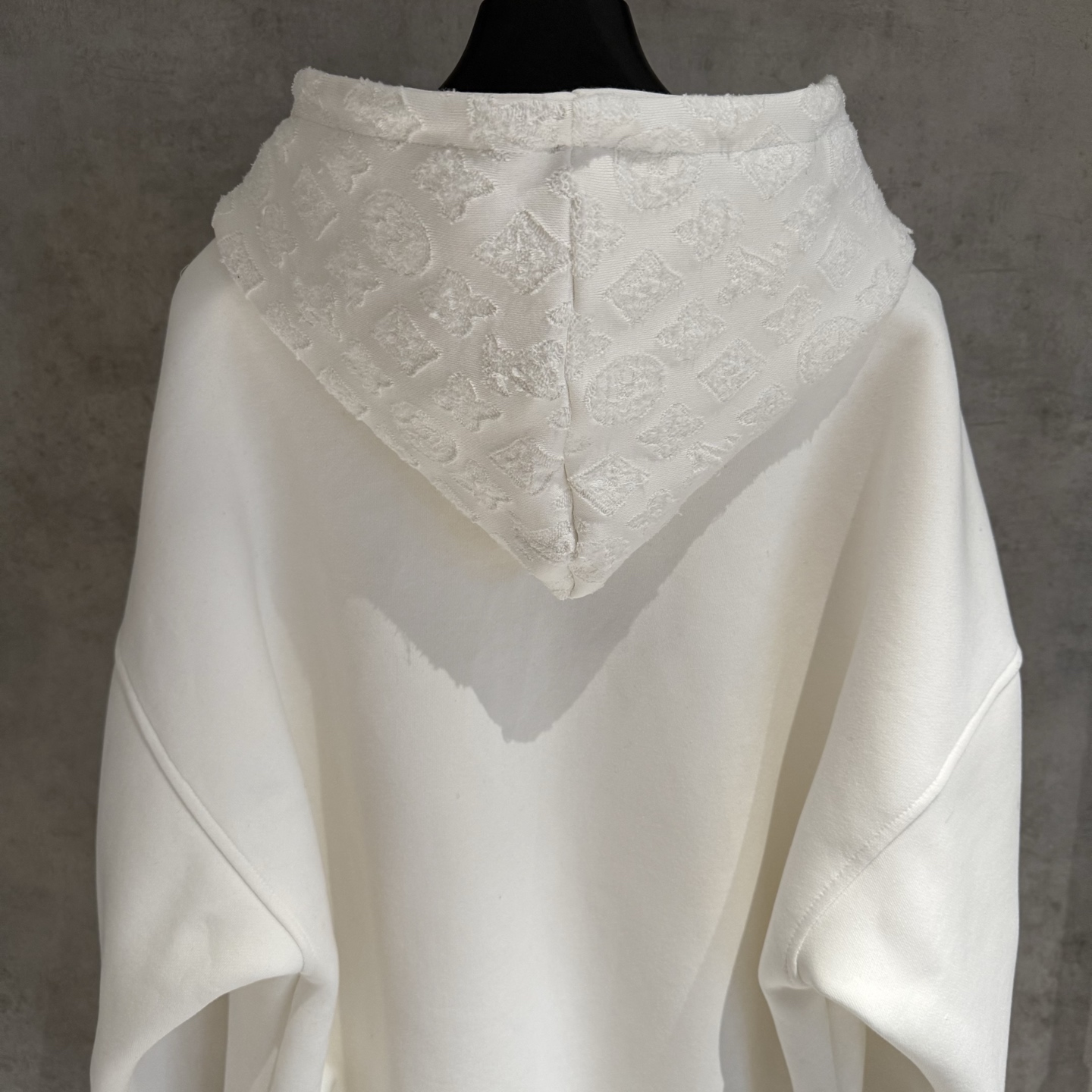 LV一比一男士白色連帽拉鍊外套 刺繡拼接設計感款｜歐美奢侈品精品推薦