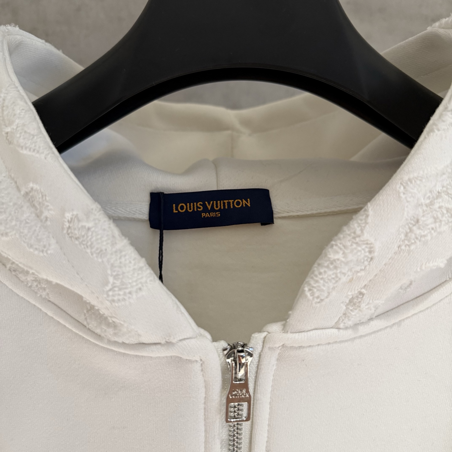 LV一比一男士白色連帽拉鍊外套 刺繡拼接設計感款｜歐美奢侈品精品推薦