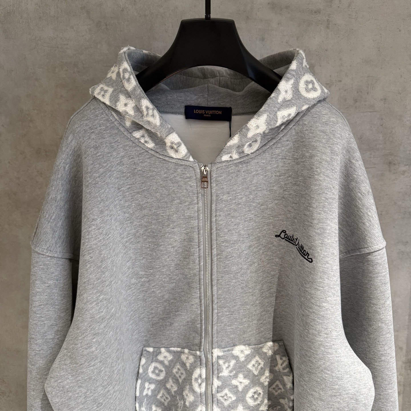 LV原單男士灰色連帽拉鍊外套 老花拼接撞色設計｜歐美奢侈品精品推薦