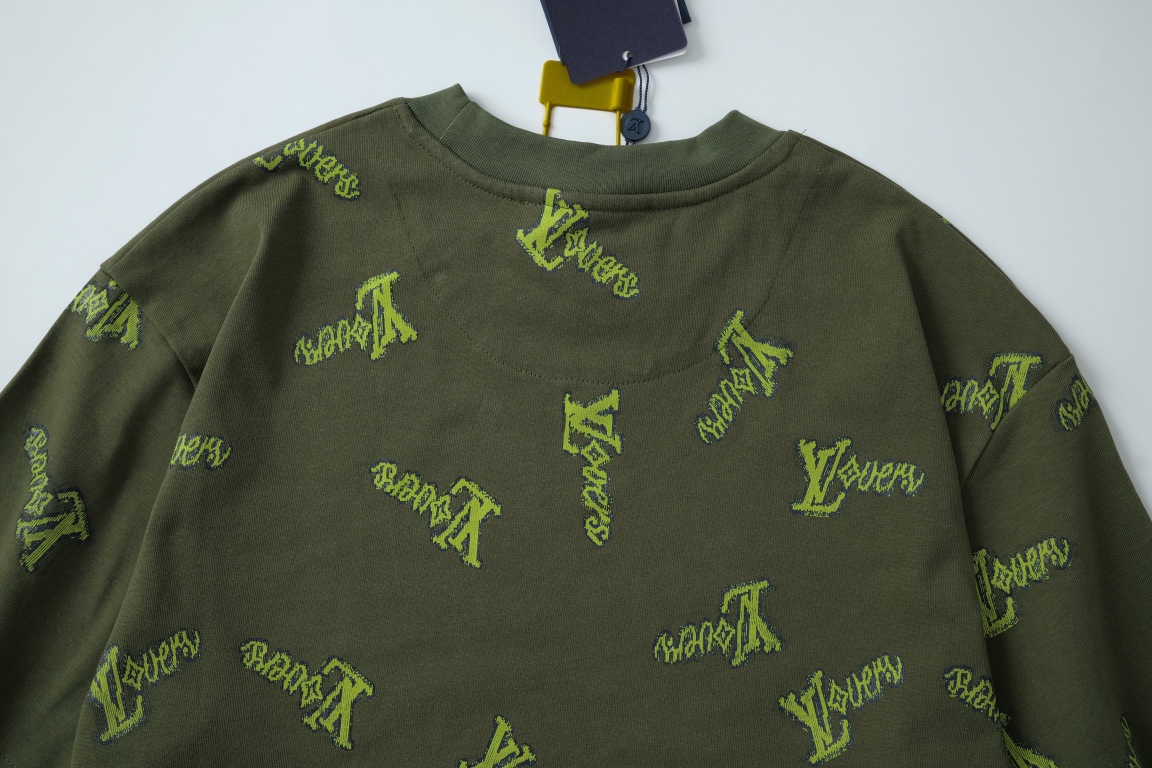 LV 高仿軍綠全字母刺繡短袖T恤 時尚街頭百搭款｜歐美奢侈品精品推薦