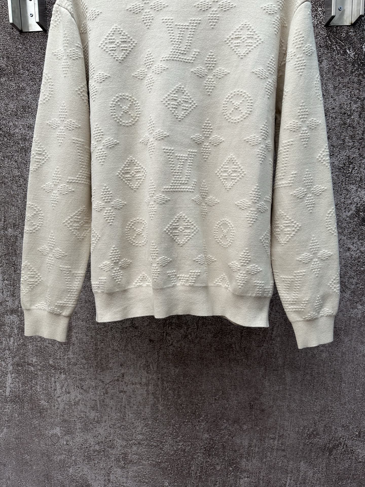 LV 復刻Monogram立體針織毛衣 奶白質感長袖｜歐美奢侈品精品推薦