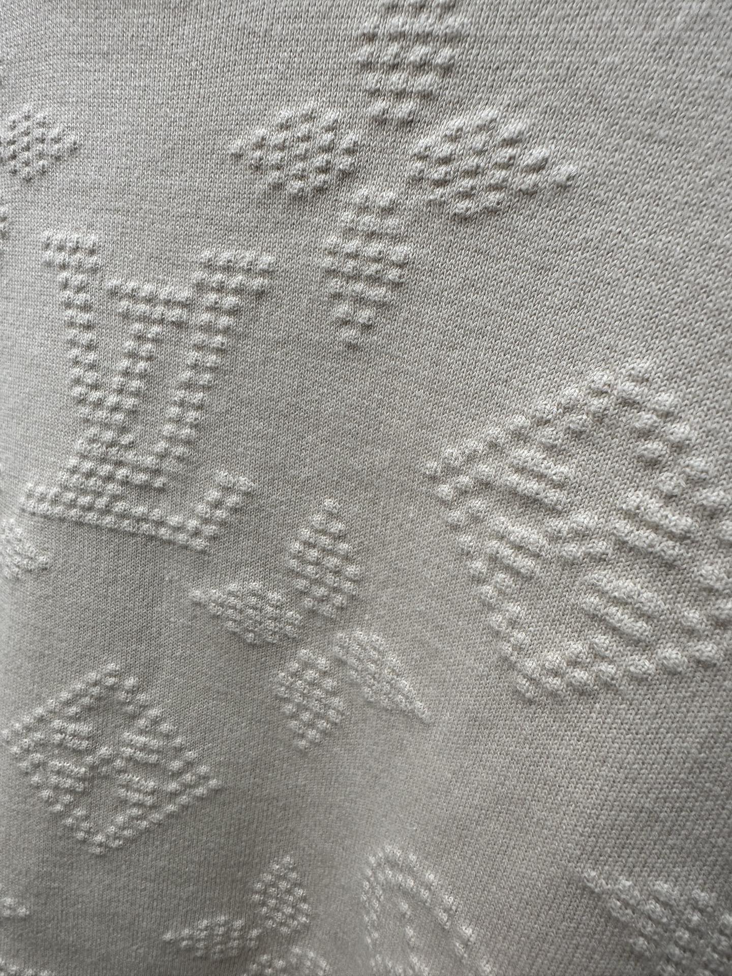 LV 復刻Monogram立體針織毛衣 奶白質感長袖｜歐美奢侈品精品推薦