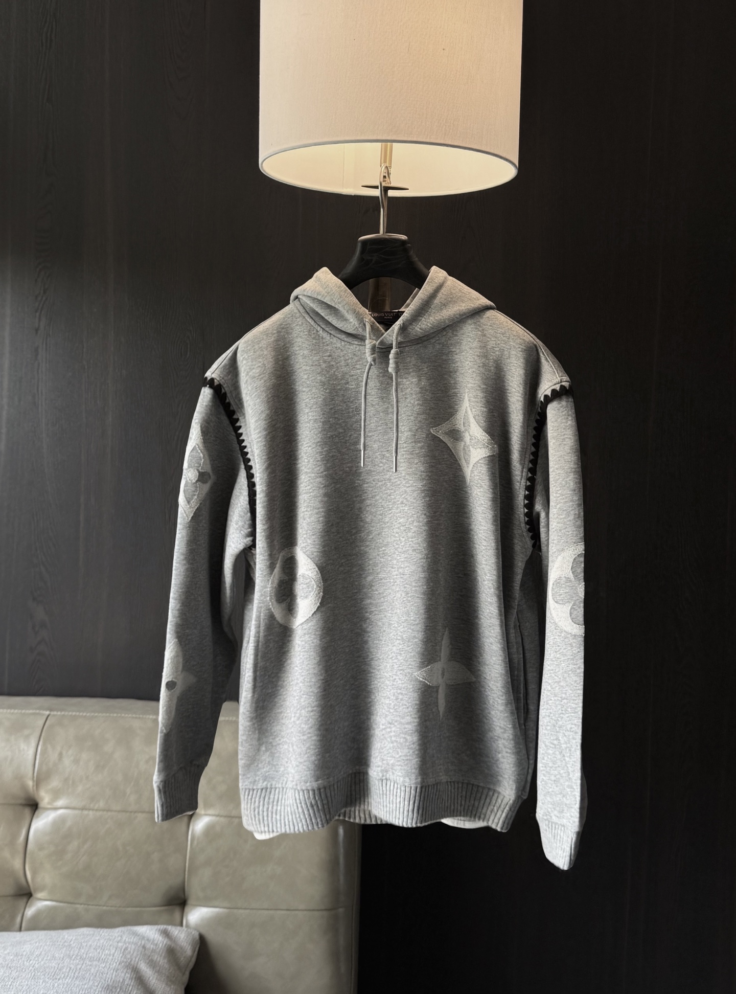 LV 原單Monogram提花灰色連帽衛衣 精品厚棉款｜歐美奢侈品精品推薦