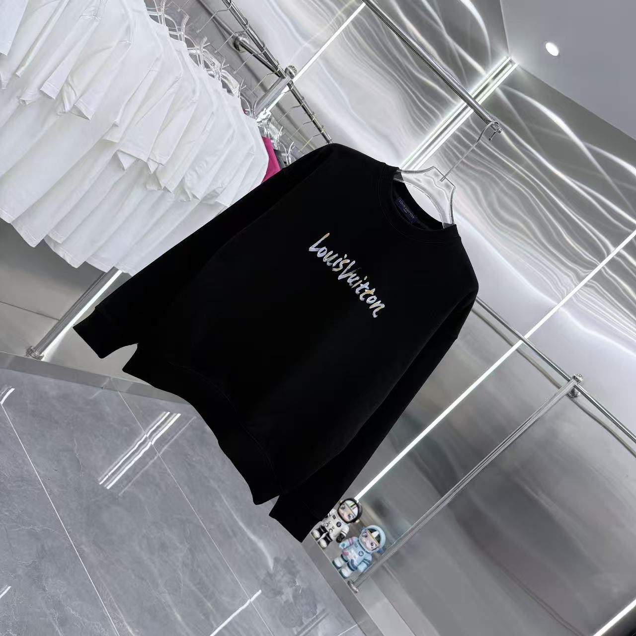 LV A級版本Logo黑色衛衣 經典字樣長袖上衣｜歐美奢侈品精品推薦