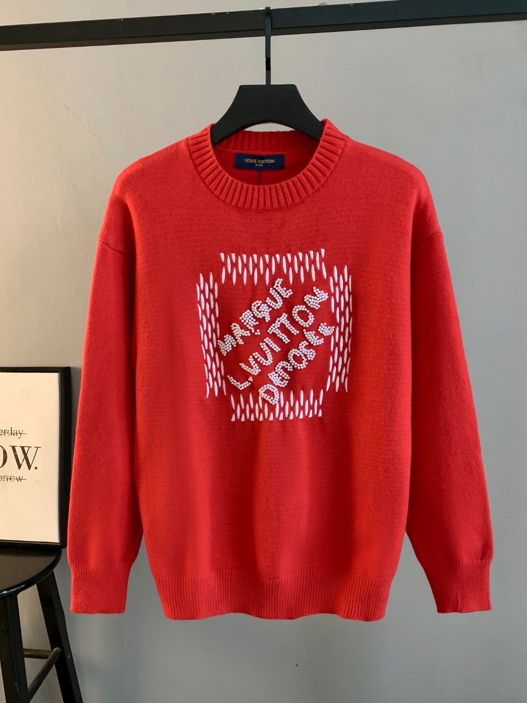 LV高仿男士紅色針織長袖 撞色品牌字樣刺繡