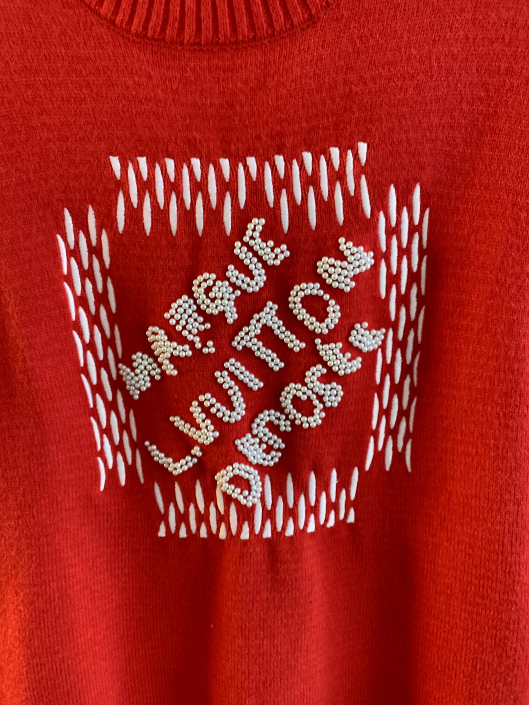 LV高仿男士紅色針織長袖 撞色品牌字樣刺繡｜歐美奢侈品精品推薦