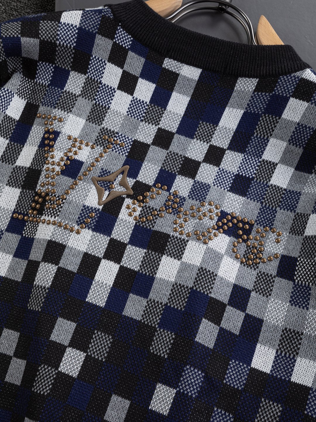 LV原單男士棋盤格針織長袖 低調奢華風格穿搭｜歐美奢侈品精品推薦