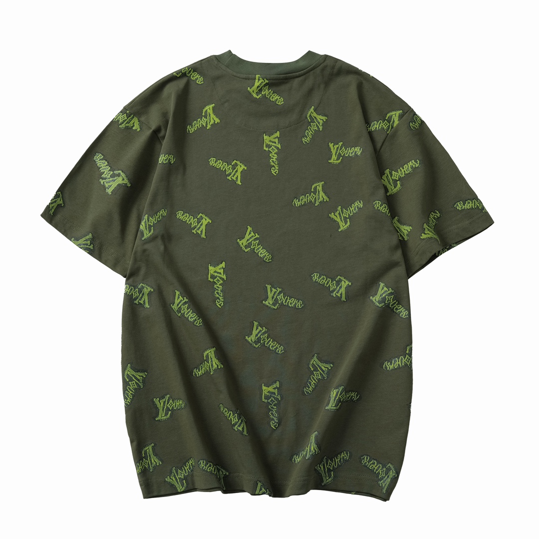 LV A貨綠底滿版字母短袖 男用寬鬆潮流款 刺繡立體圖樣設計｜歐美奢侈品精品推薦